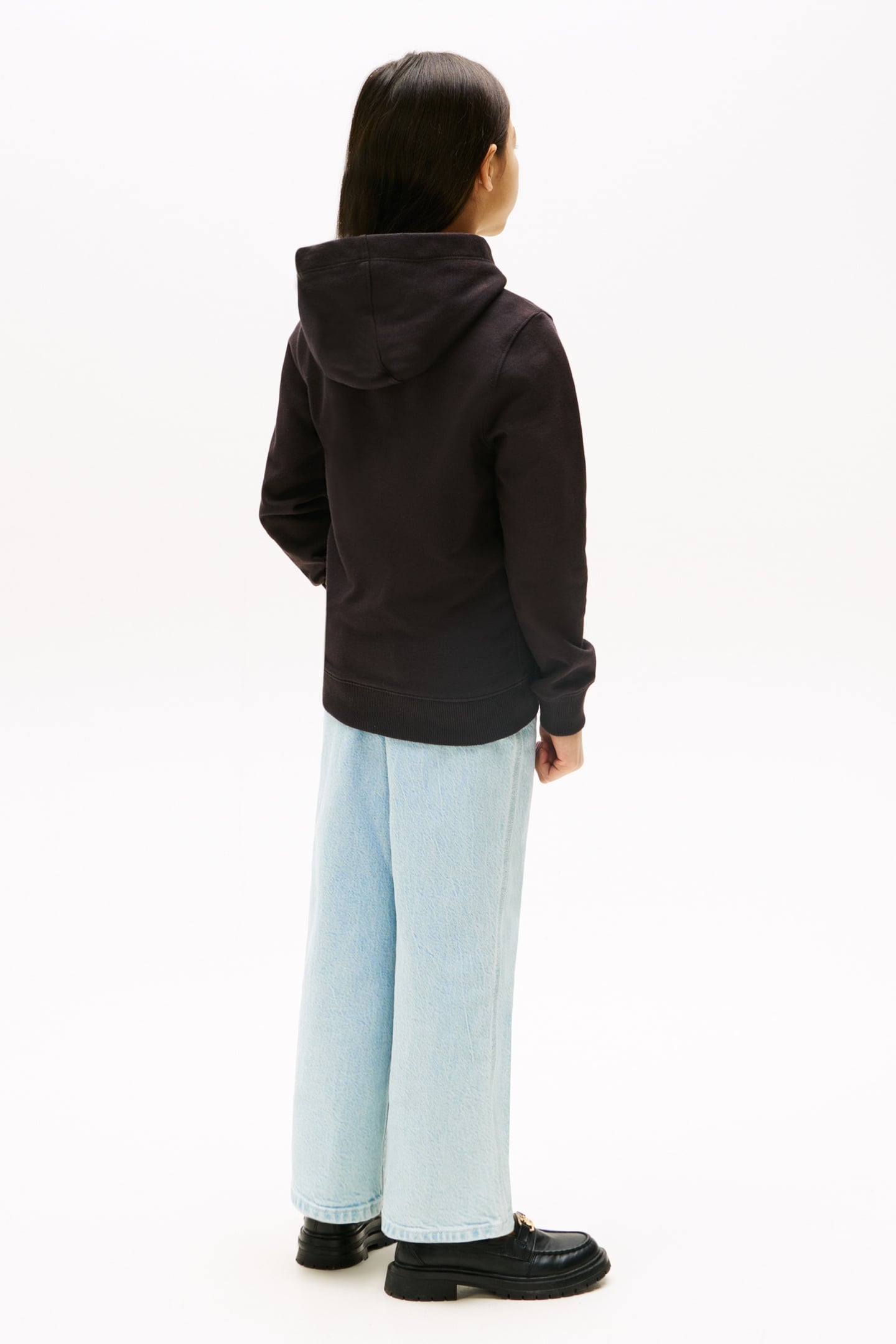 UNISEX ESSENTIAL HOODIE BLACK 2