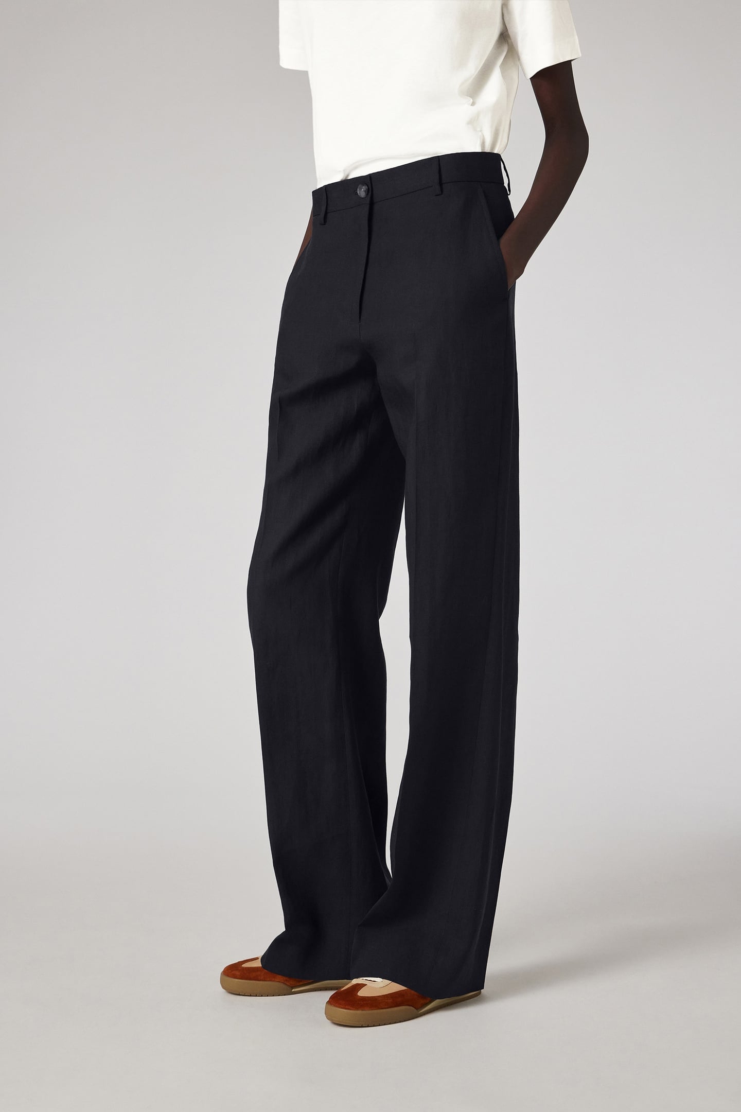 WOMENS TROUSERS VERY DARK NAVY 1