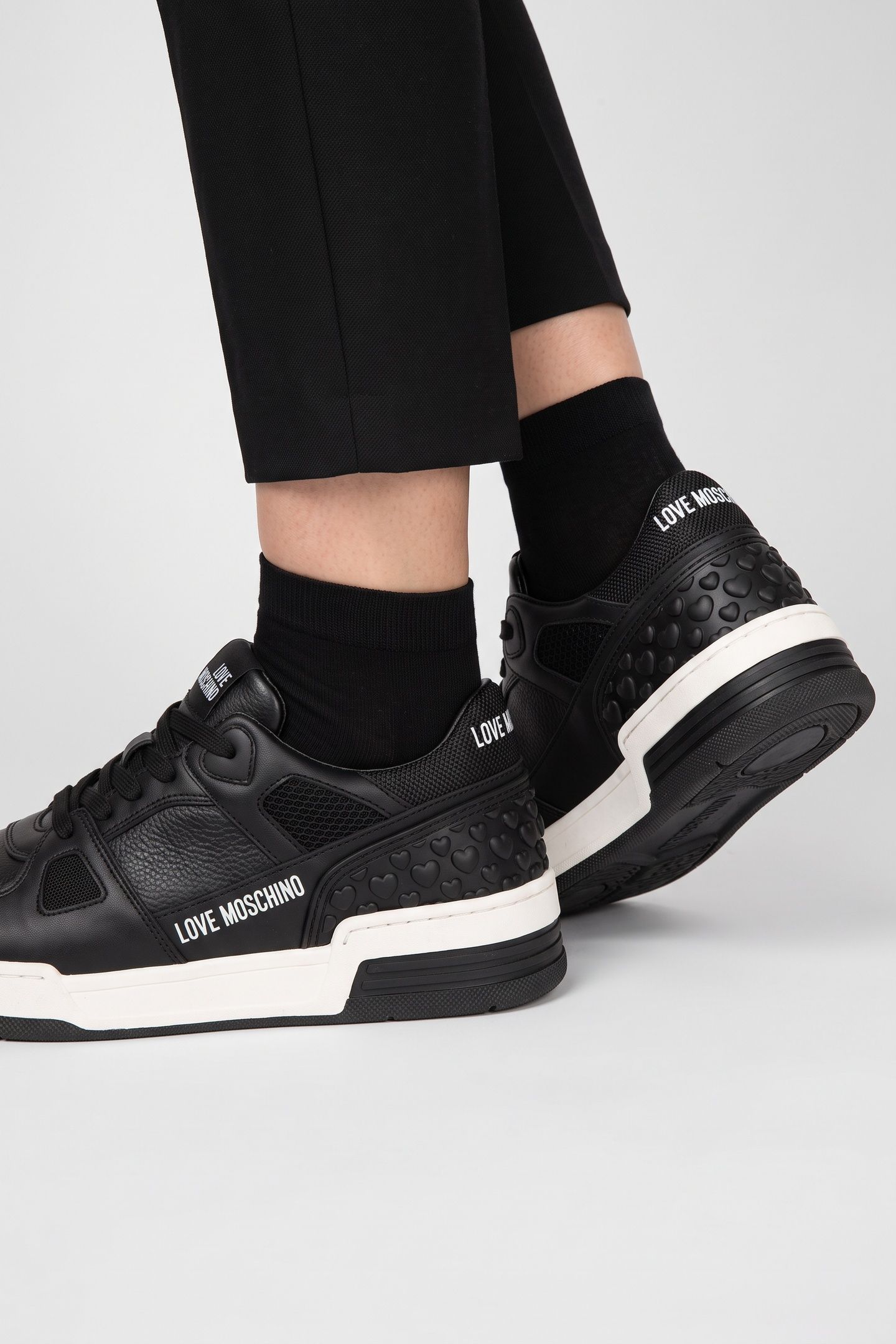 SNEAKERS BLACK 2