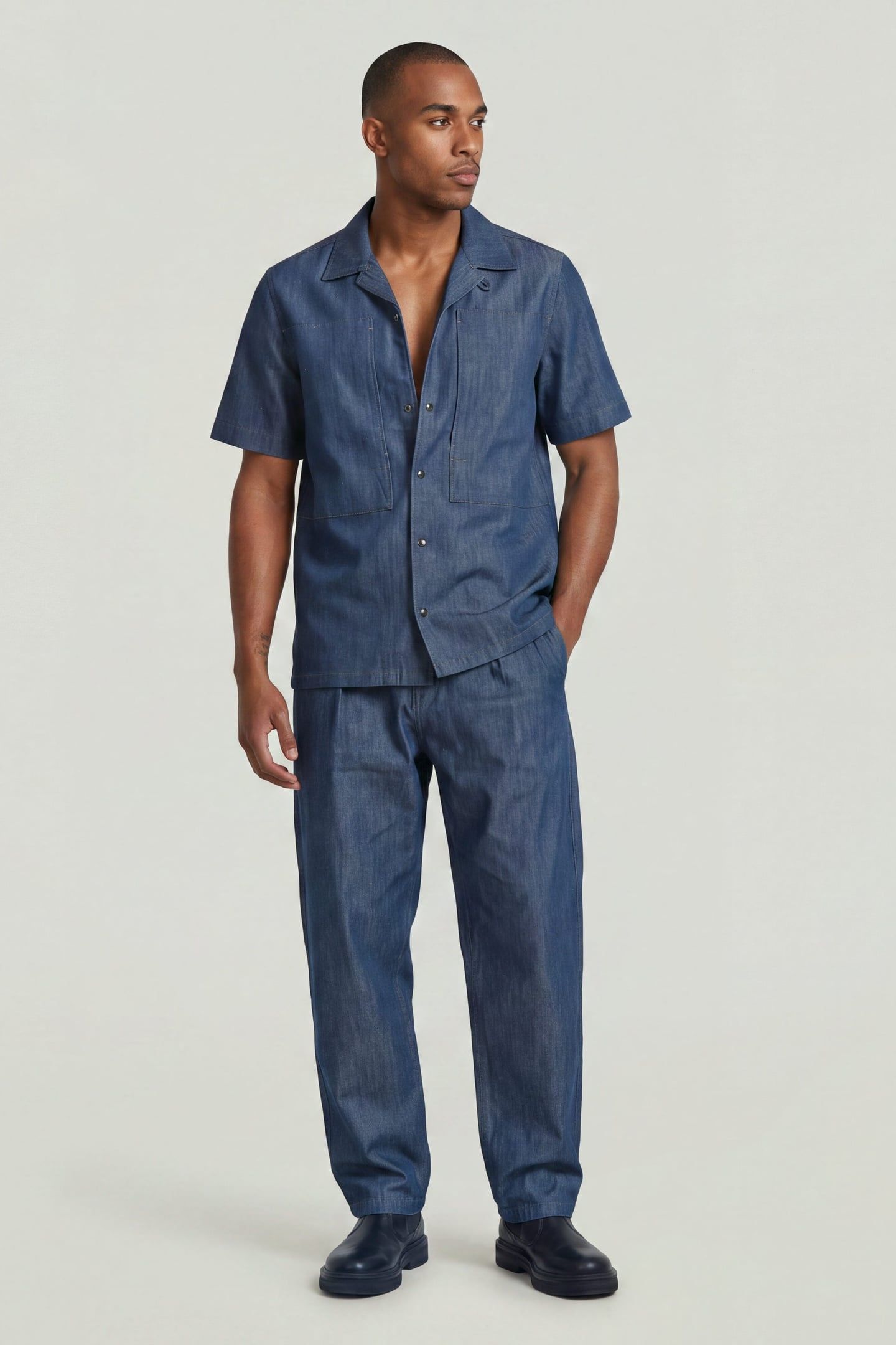 PLEATED CHINO RELAXED TAPERED BLUE 3