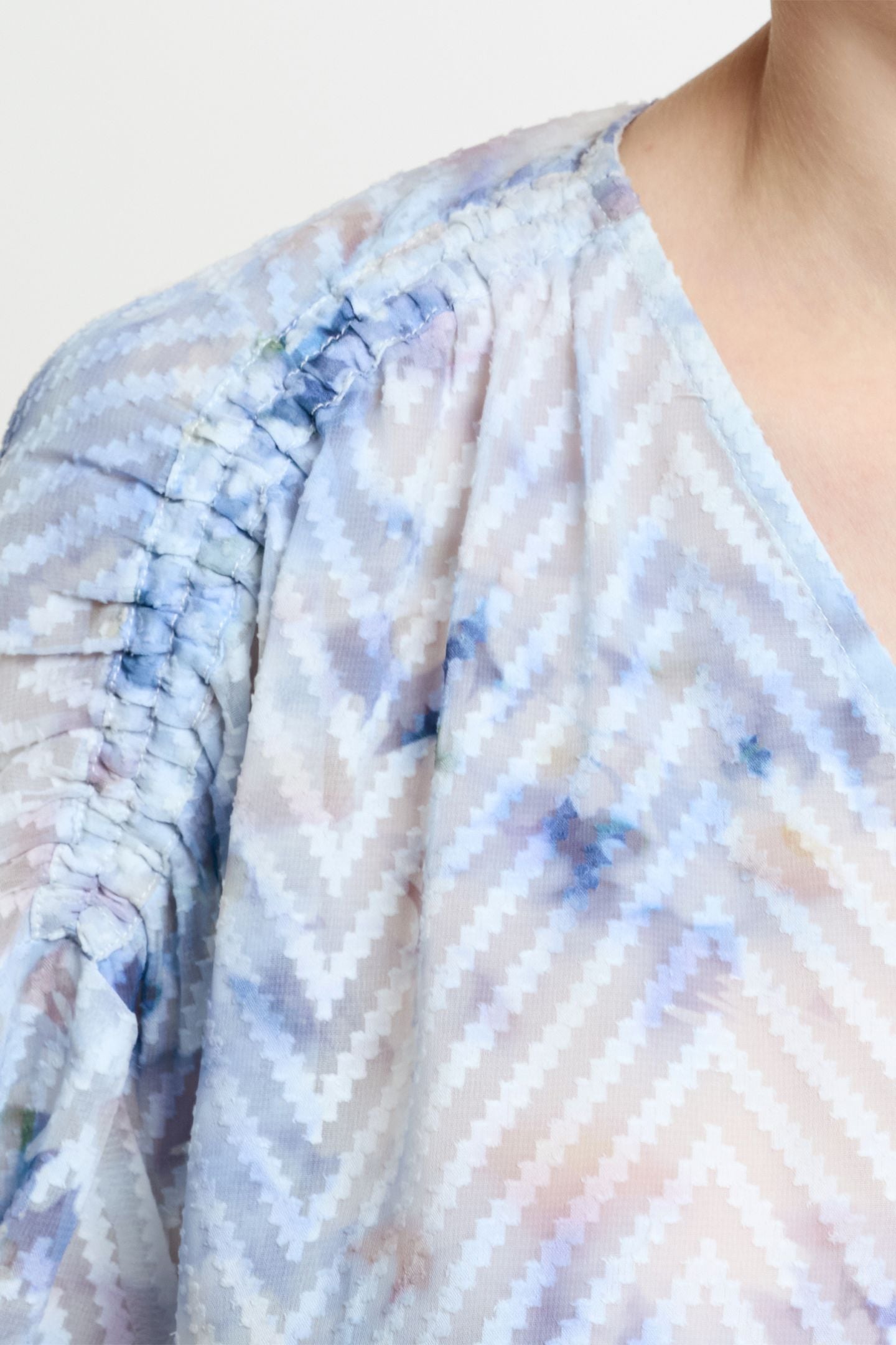 DAISY ABILENE SLEEVE BLOUSE BLUE MULTI 3