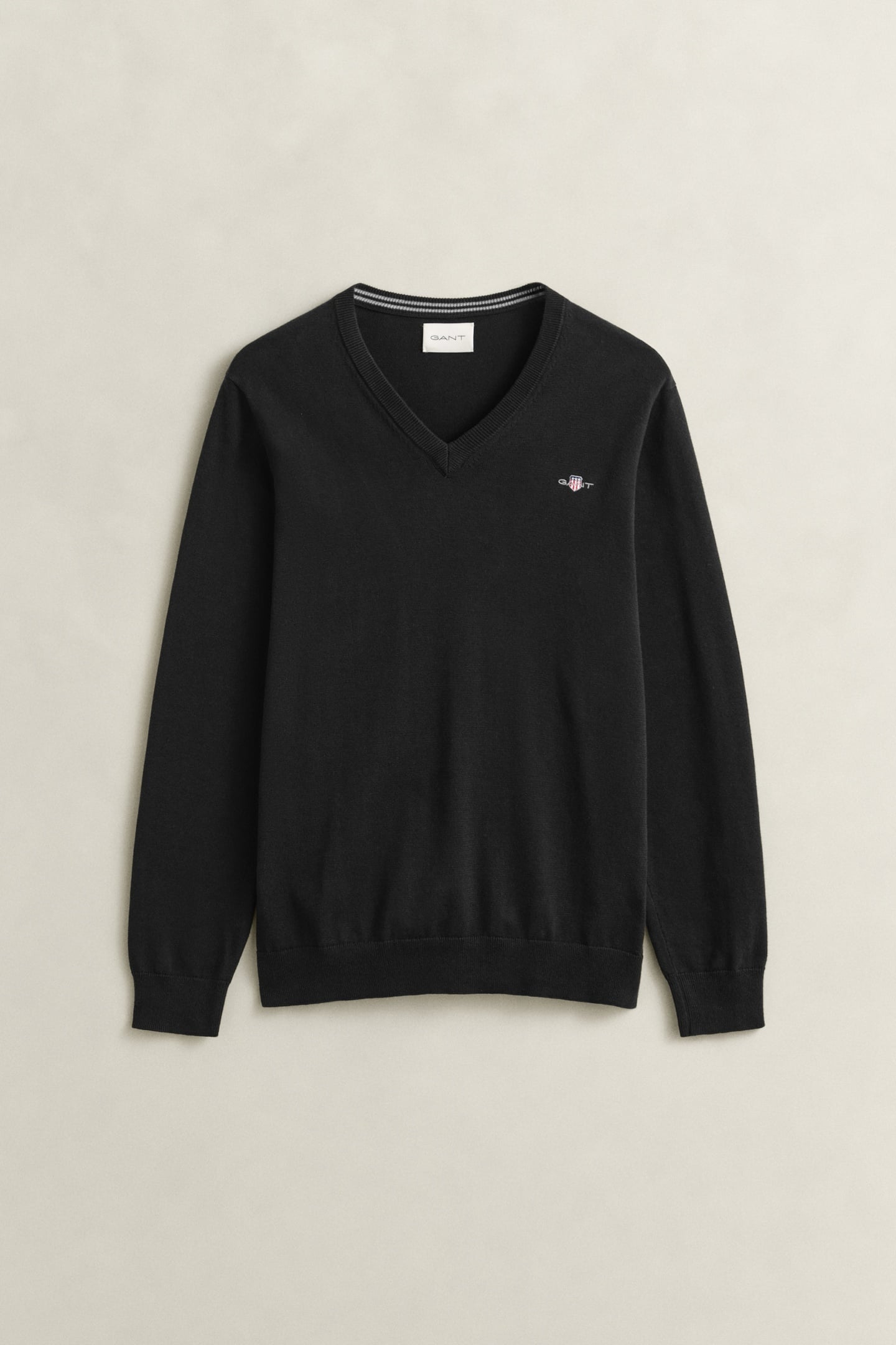 CLASSIC COTTON V-NECK BLACK 6