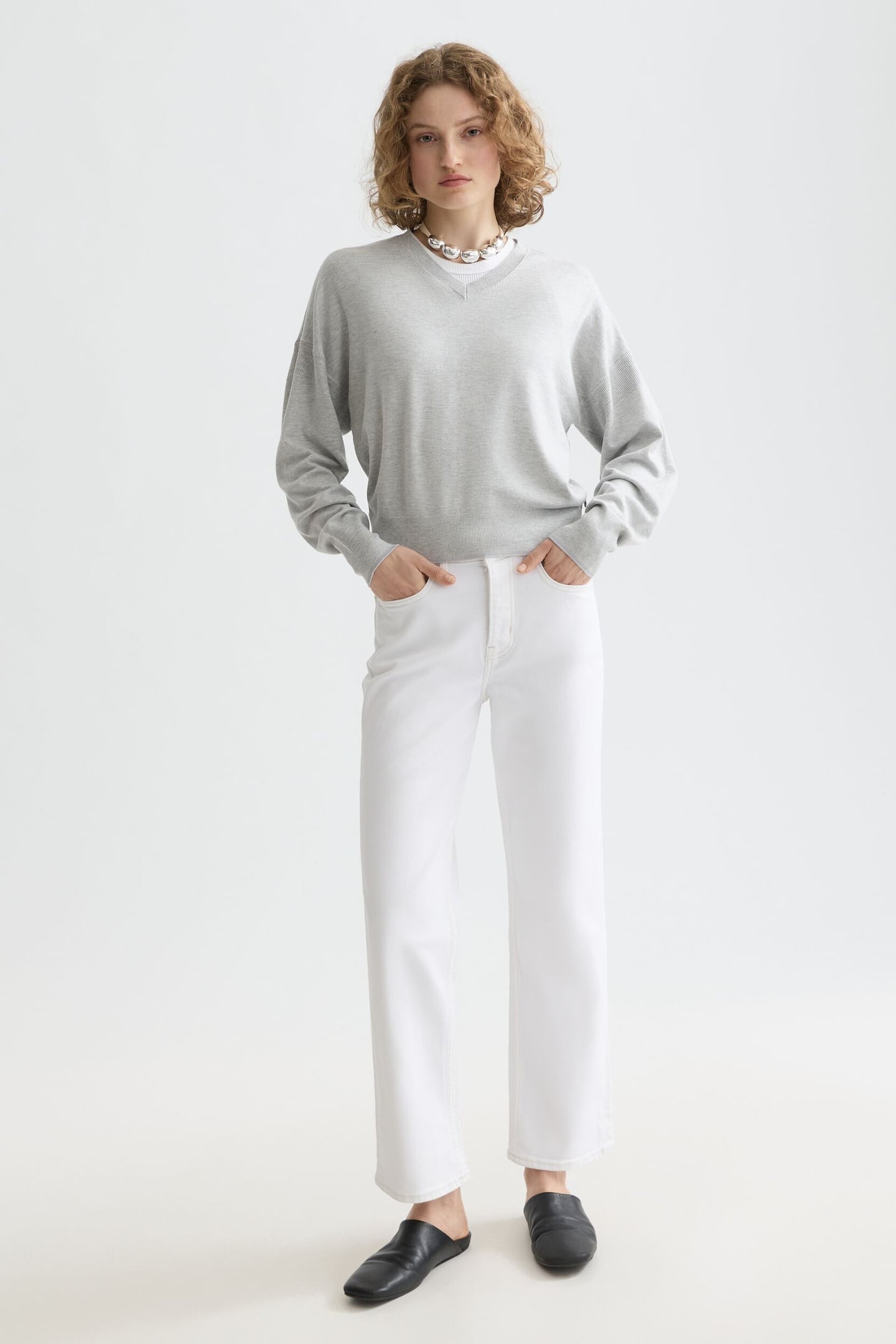 THE SKY STRAIGHT JEANS COOL WHITE 2