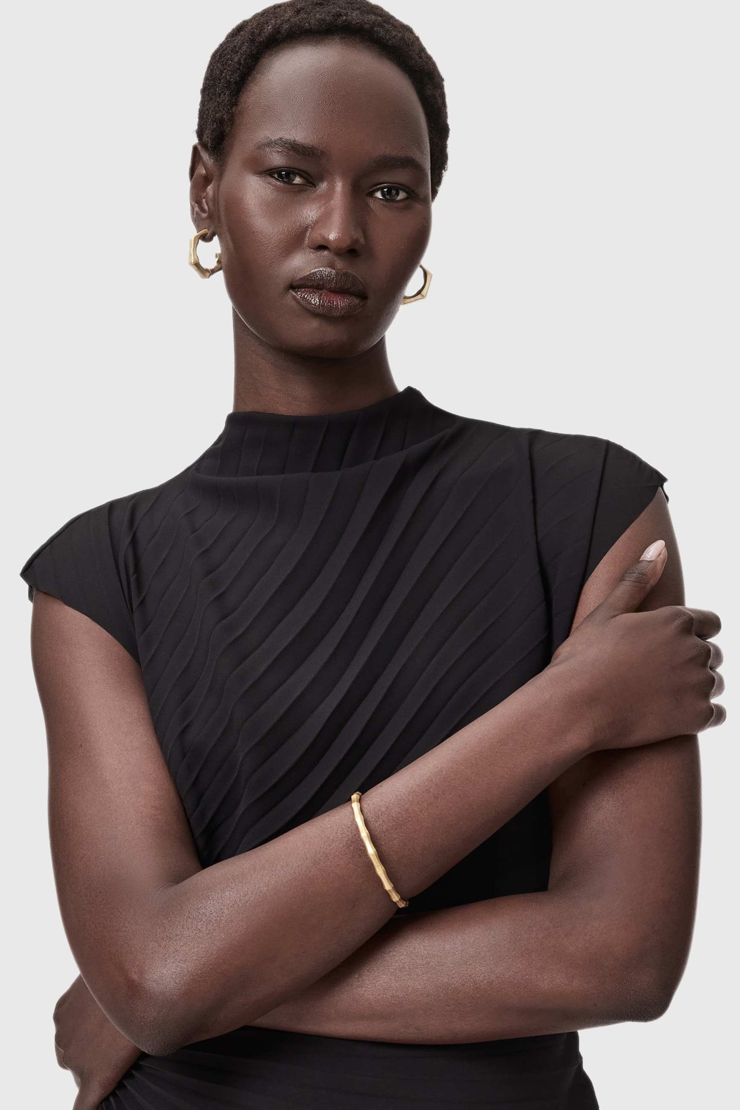 CLARA BANGLE ANTIQUE GOLD 3