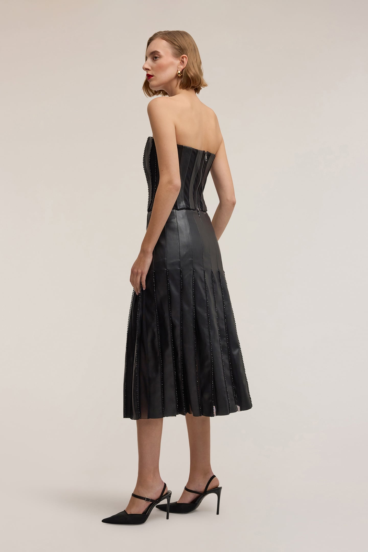 PLEATED SKIRT IN SMART COUTURE COATED FABRIC BLACK 3