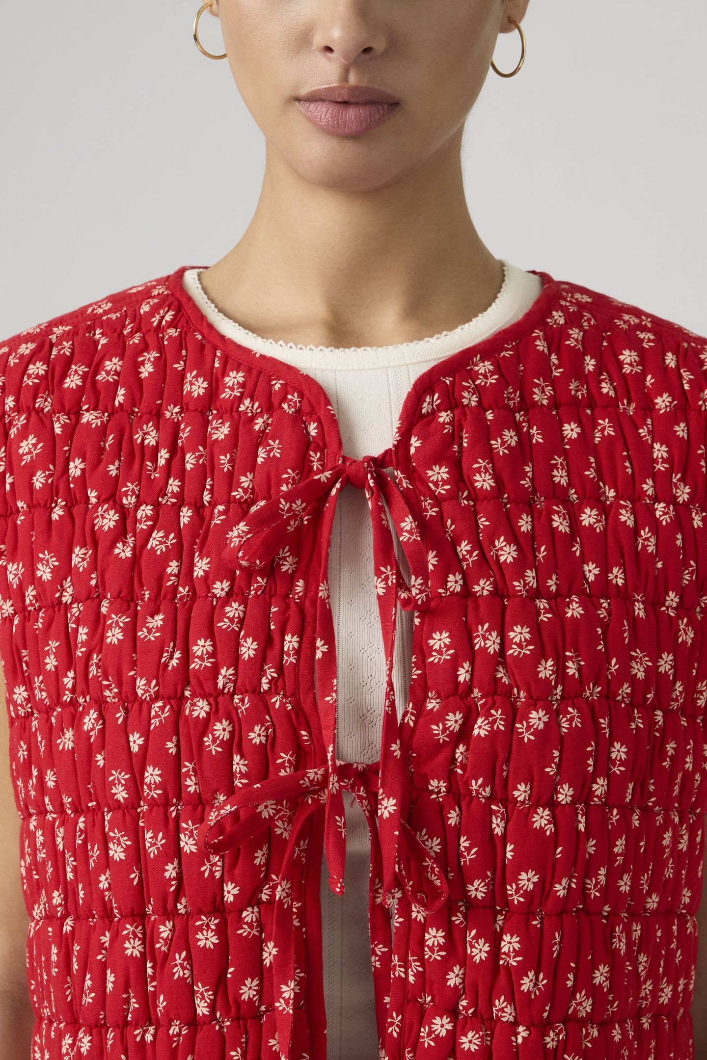 RUE LINER VEST ANGELA DAISY URBAN RED 5