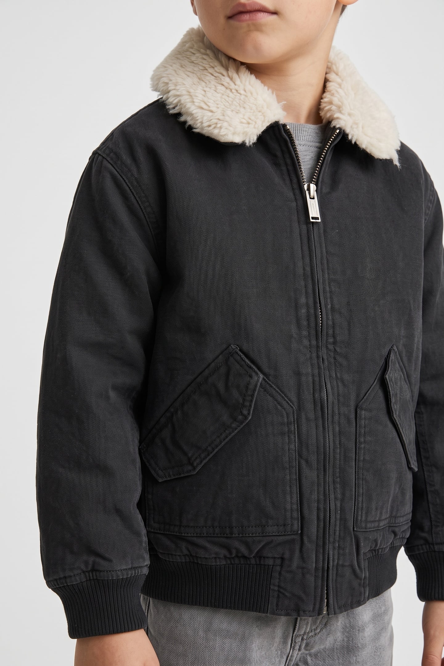 KIA BOMBER JACKET BLACK 1