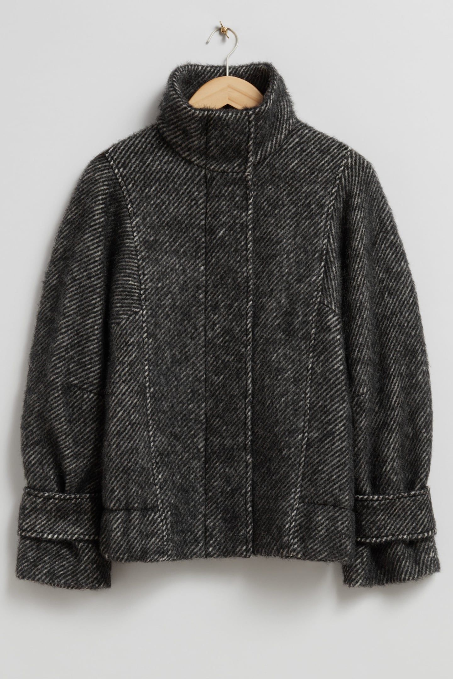 ST AKELA JACKET BLACK 1