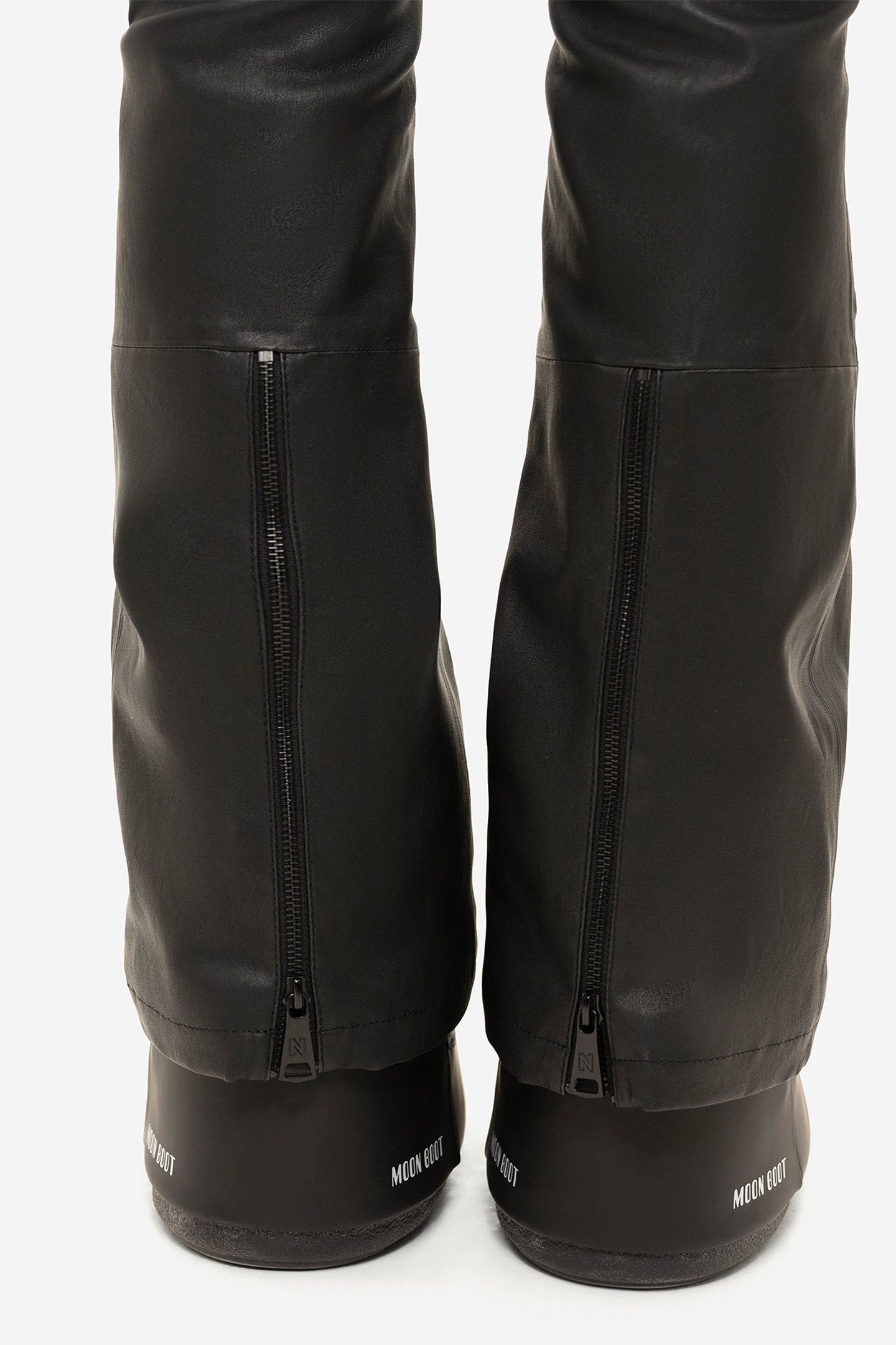 ULI PANTS BLACK 4