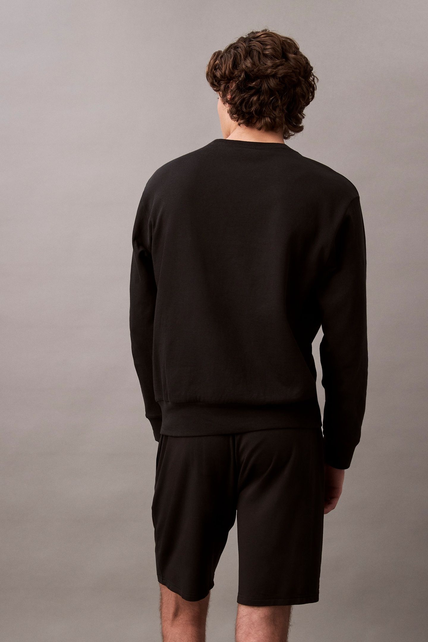 L/S SWEATSHIRT BLACK 2