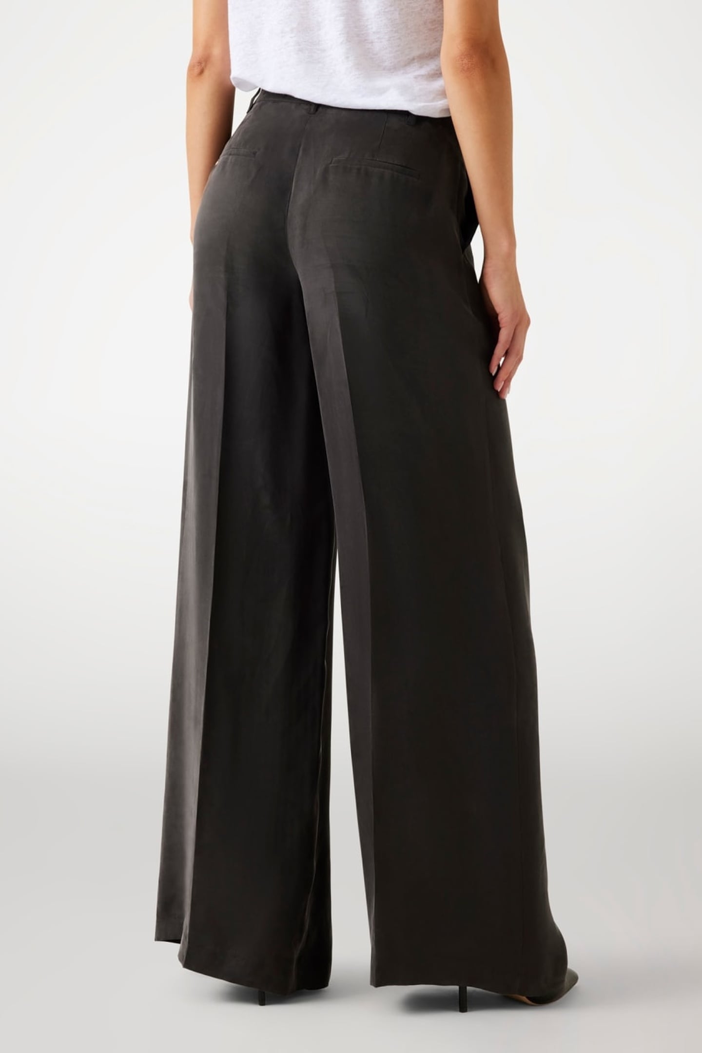 CELESTINE FLUID PLEA JET BLACK A996 2