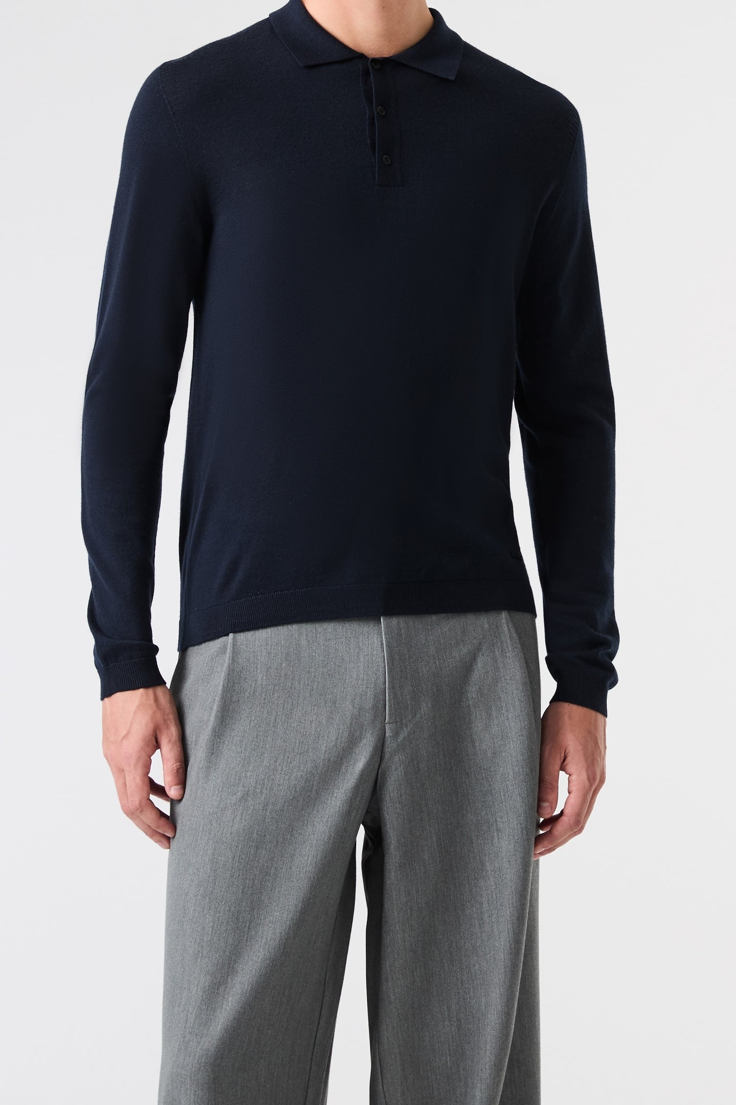 FYON V1.Y9.02 PULLOVER DARK NAVY 1