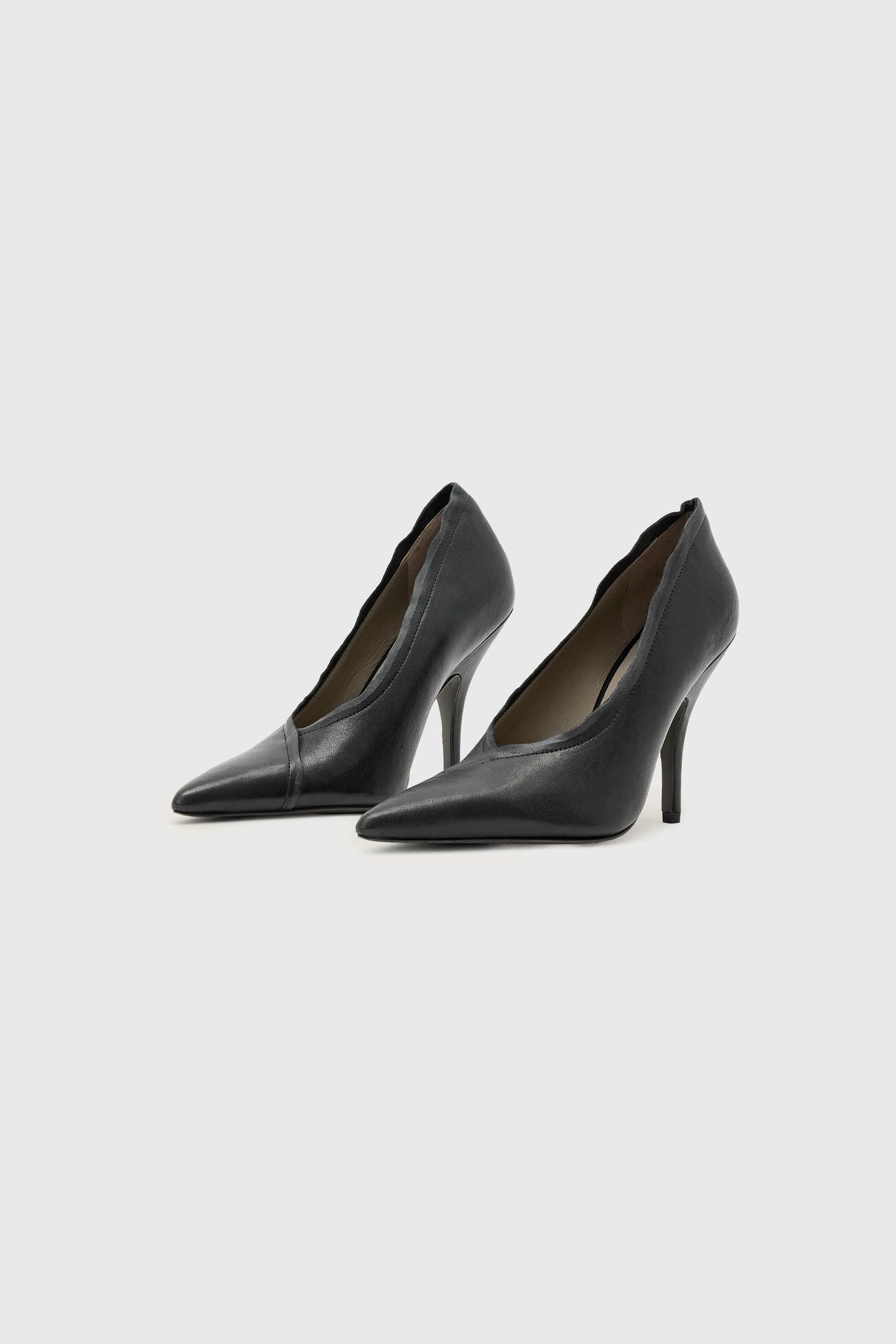 VERA COURT SHOE BLACK 2