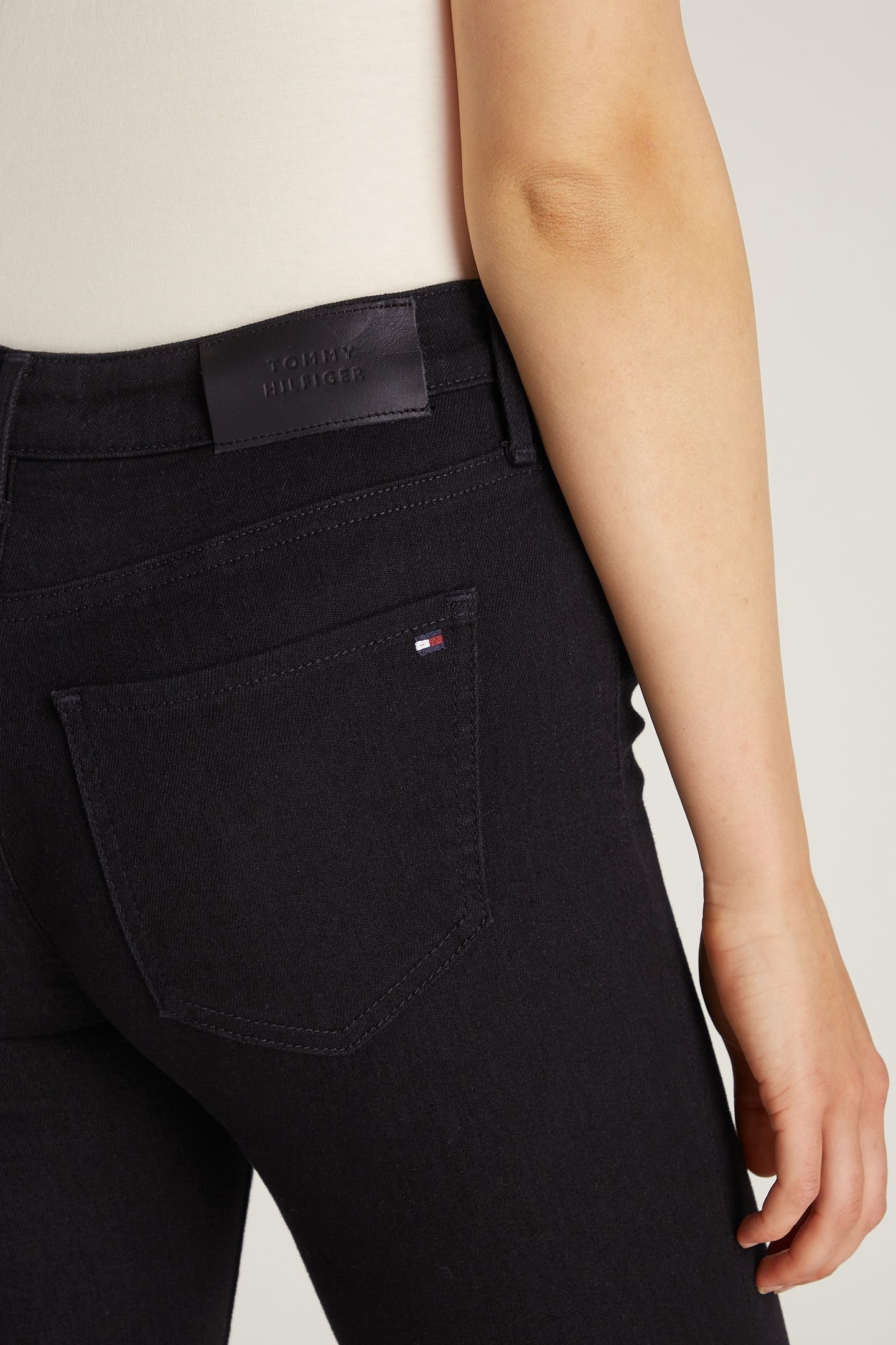 COMO SKINNY MID RISE BLACK 6