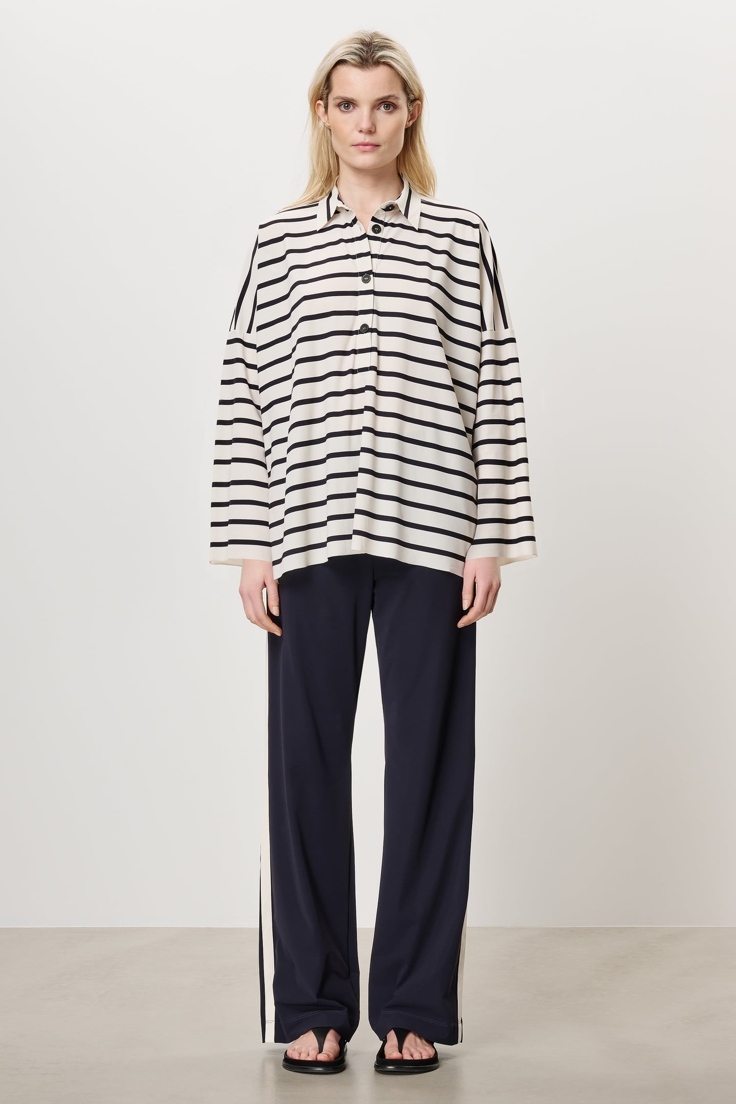 STRIPED ARON POLO TOP INK BLUE 1