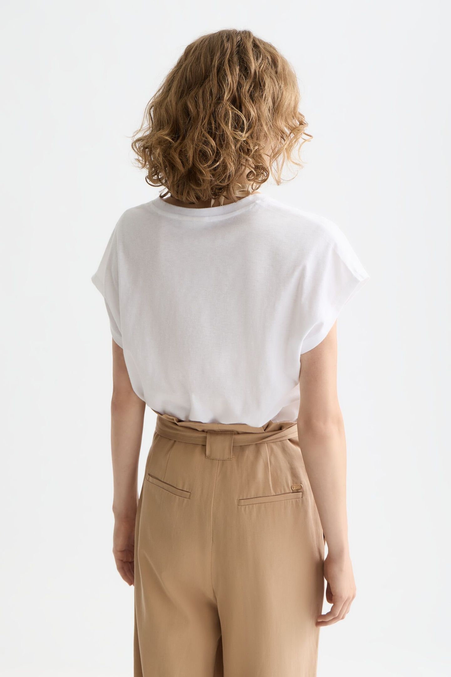 SLUB V-NECK T-SHIRT WHITE 3