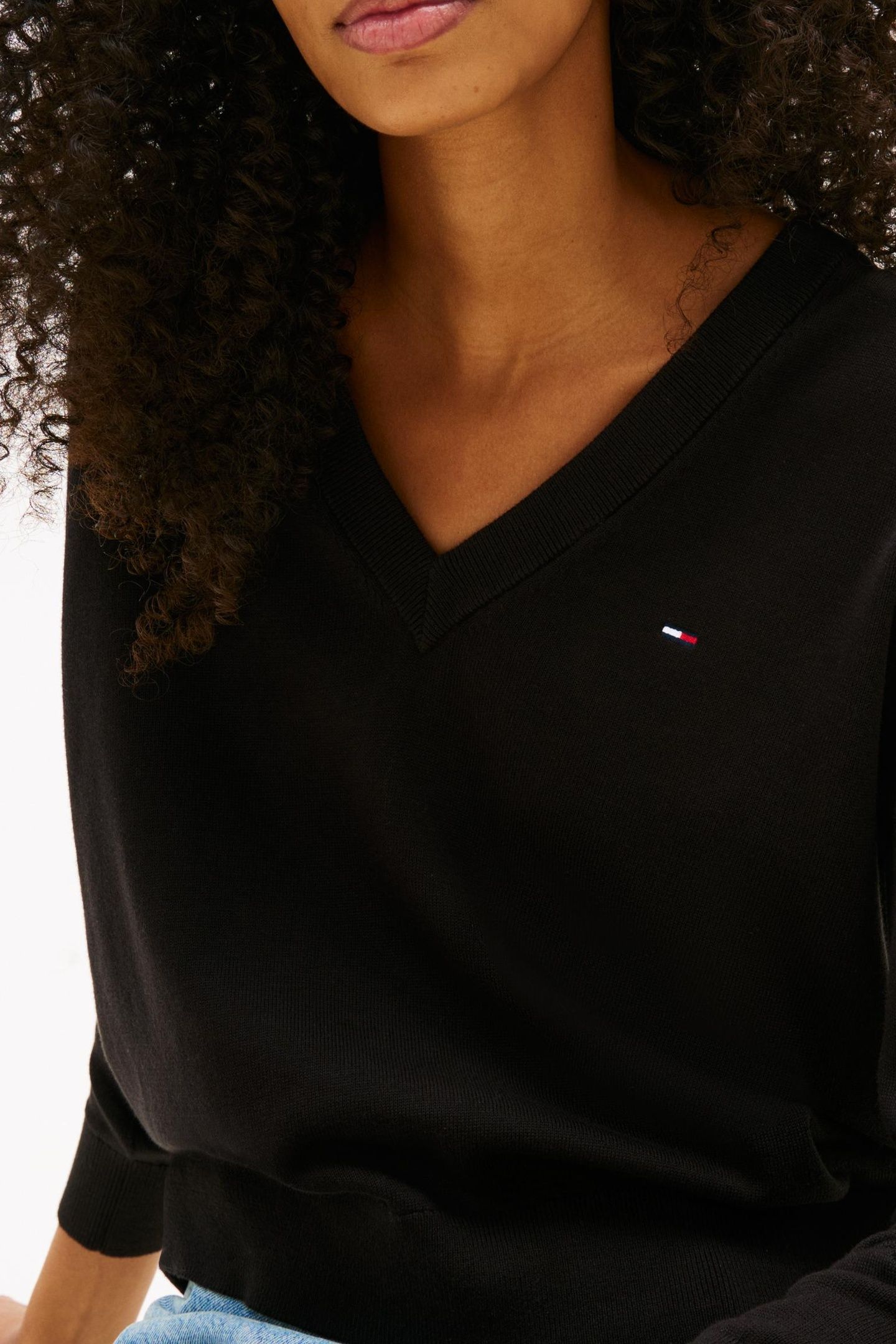 TJW ESSENTIAL VNECK BLACK 6