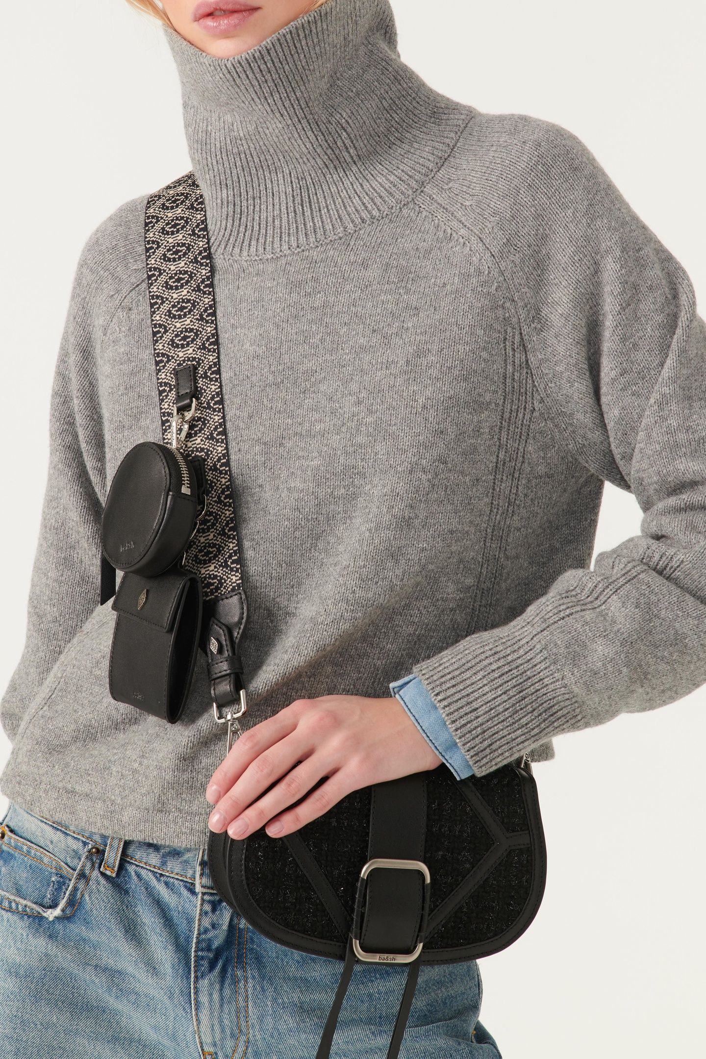 HAND BAG BLACK 2