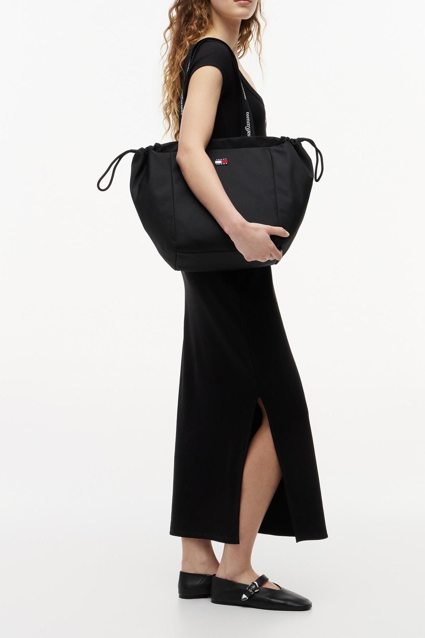 TJW ESS DAILY TOTE BLACK 1