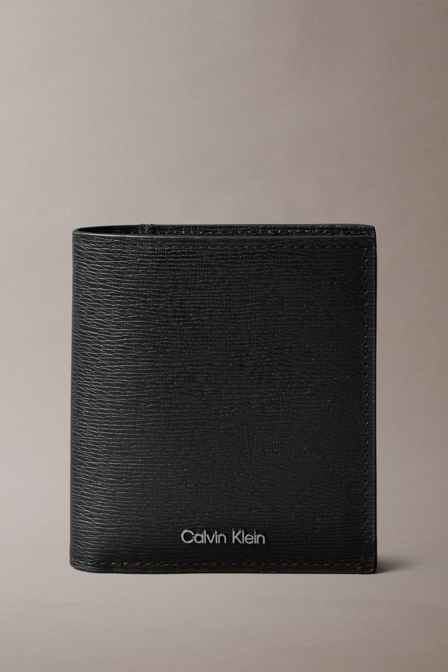 SAFFIANO SLIM TRIFOLD WALLET BLACK 3