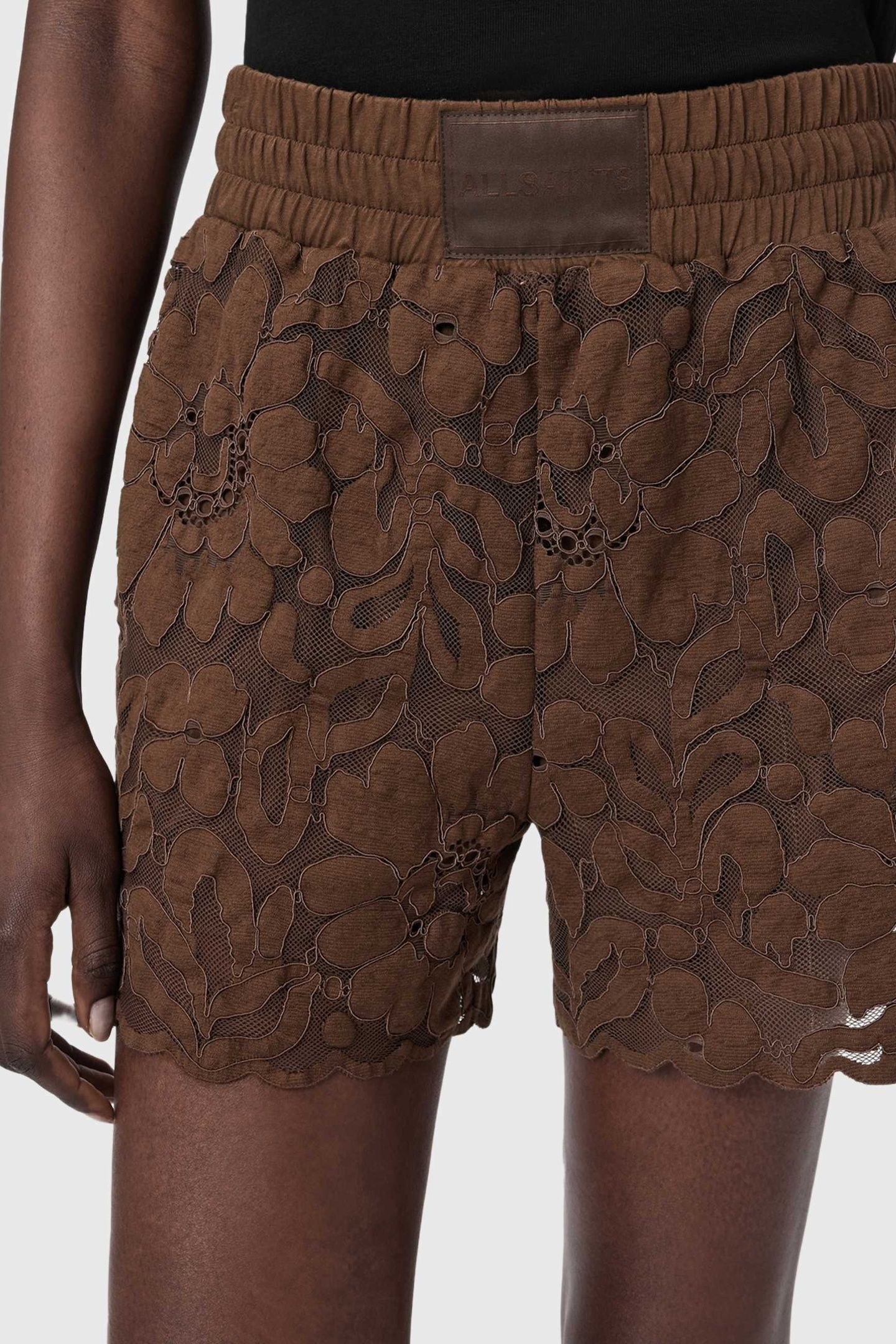 AMELIE LACE SHORT BITTER BROWN 6