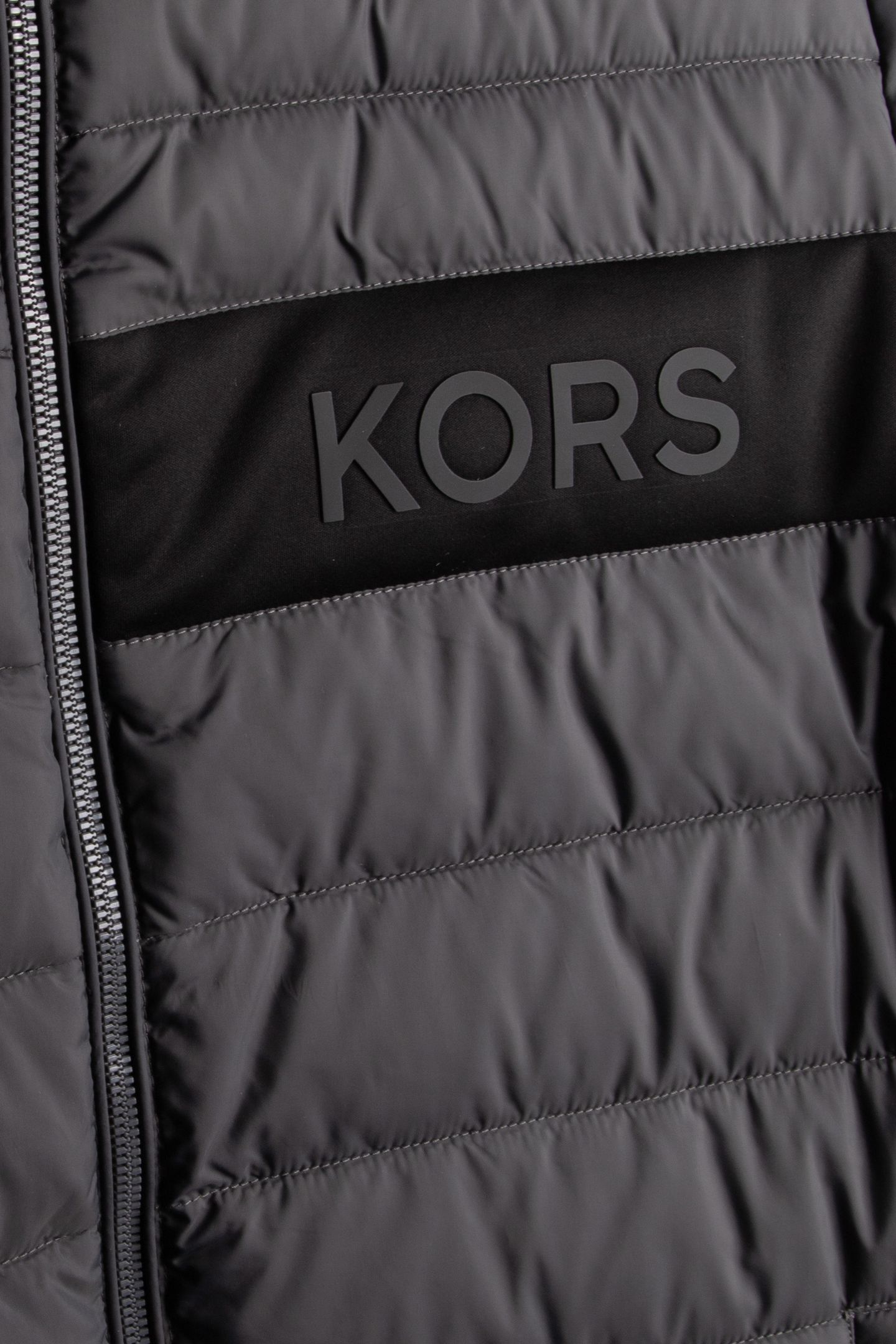 CHEST LOGO PACKABLE CHARCOAL 4