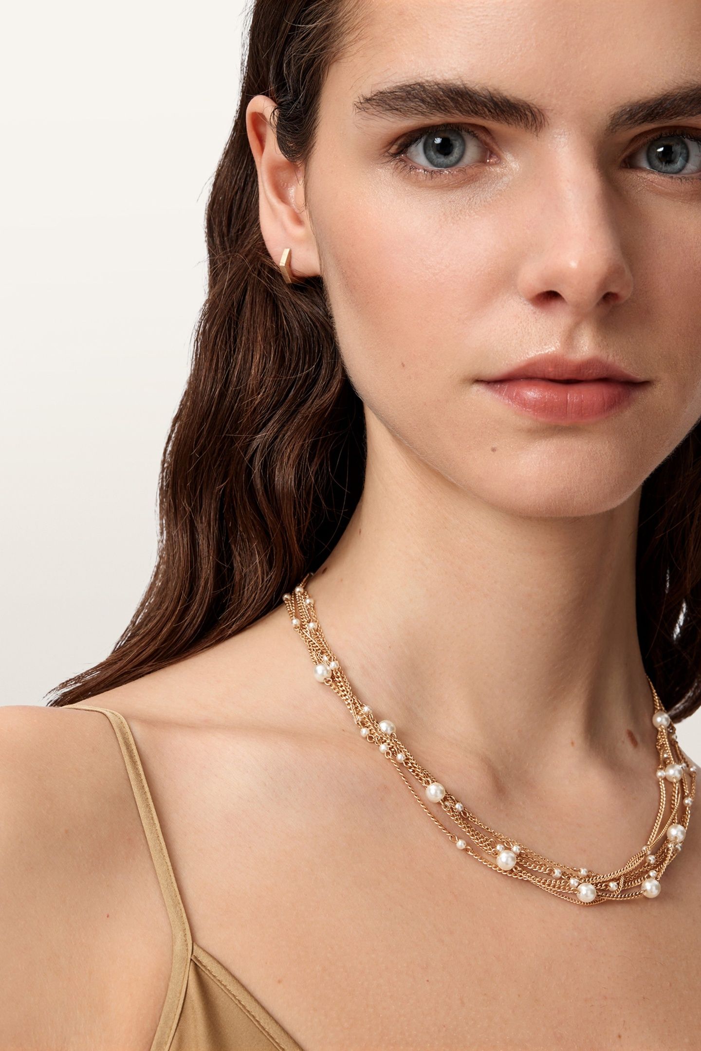 RAE NECKLACE ANTIQUE GOLD 3
