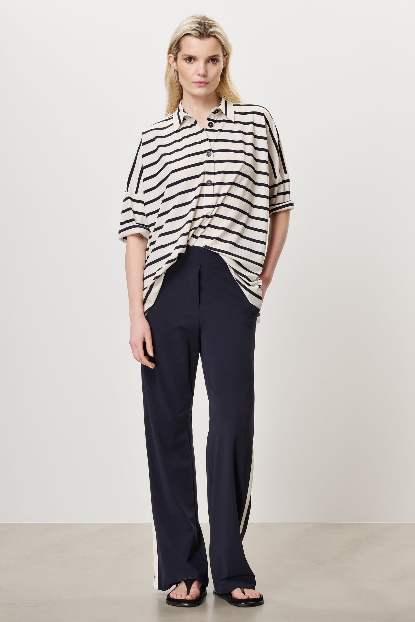 STRIPED ARON POLO TOP INK BLUE 2