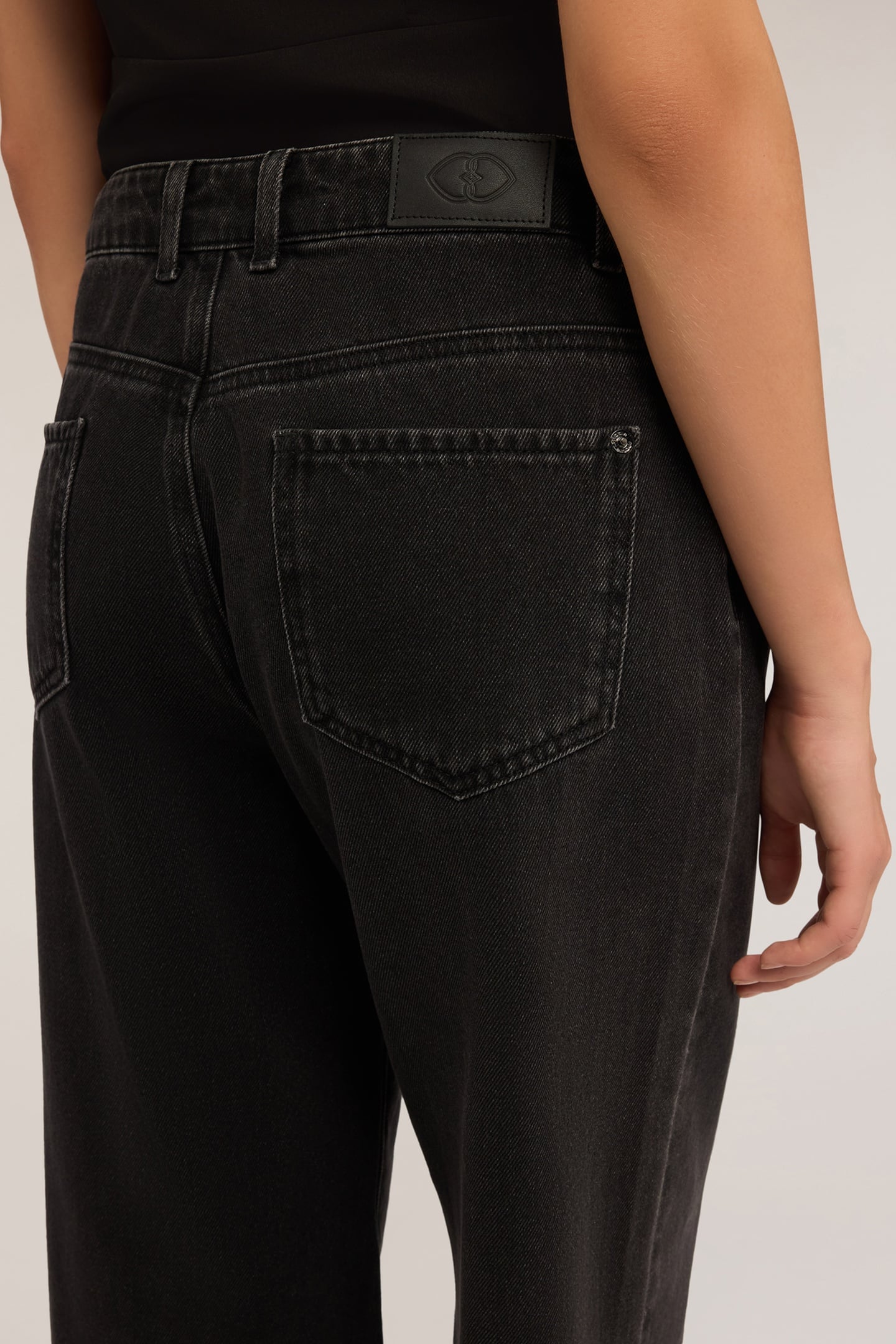 BLACK WIDE LEG SLOUCHY JEANS BLACK 5