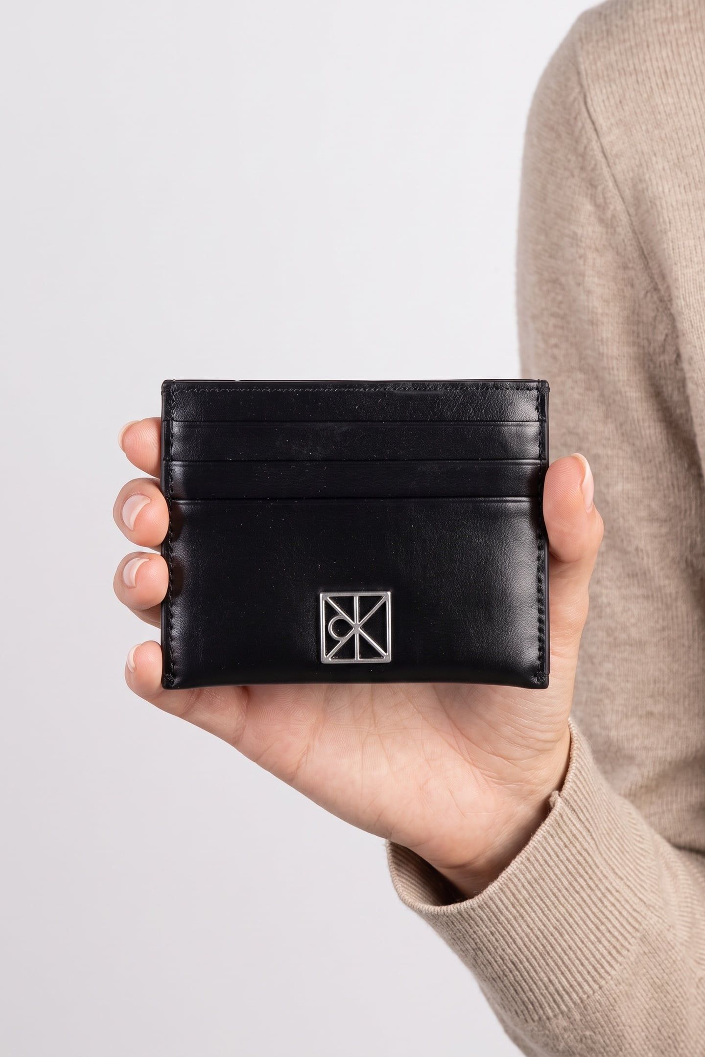 EMBLEM HW CARDHOLDER BLACK 4