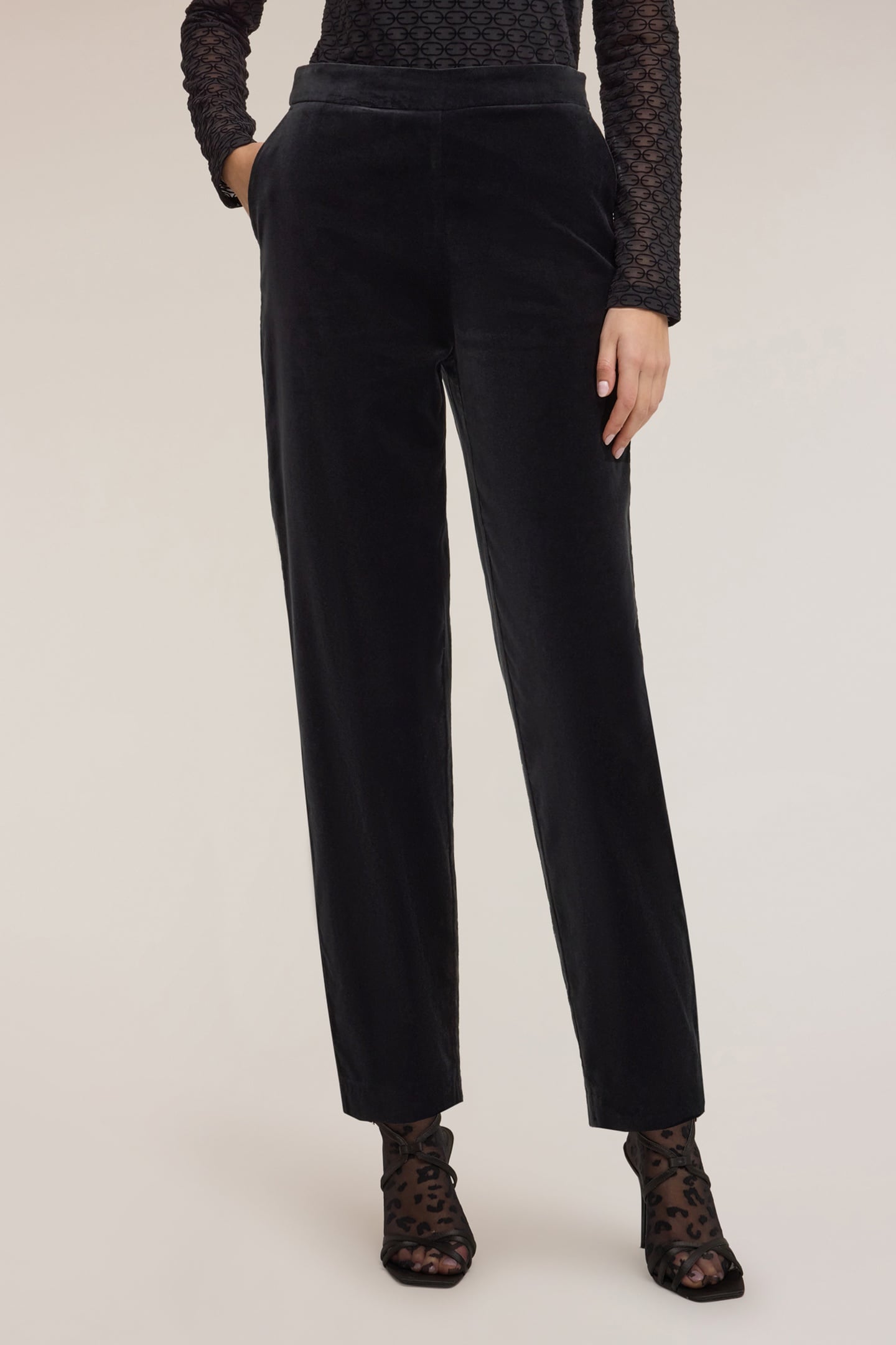 SMOOTH VELVET PANTS BLACK 2