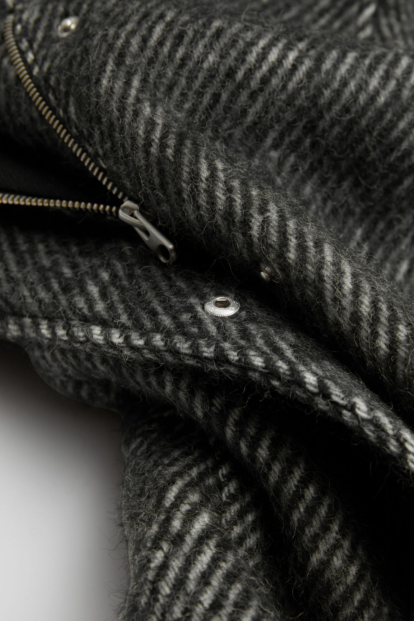 ST AKELA JACKET BLACK 3