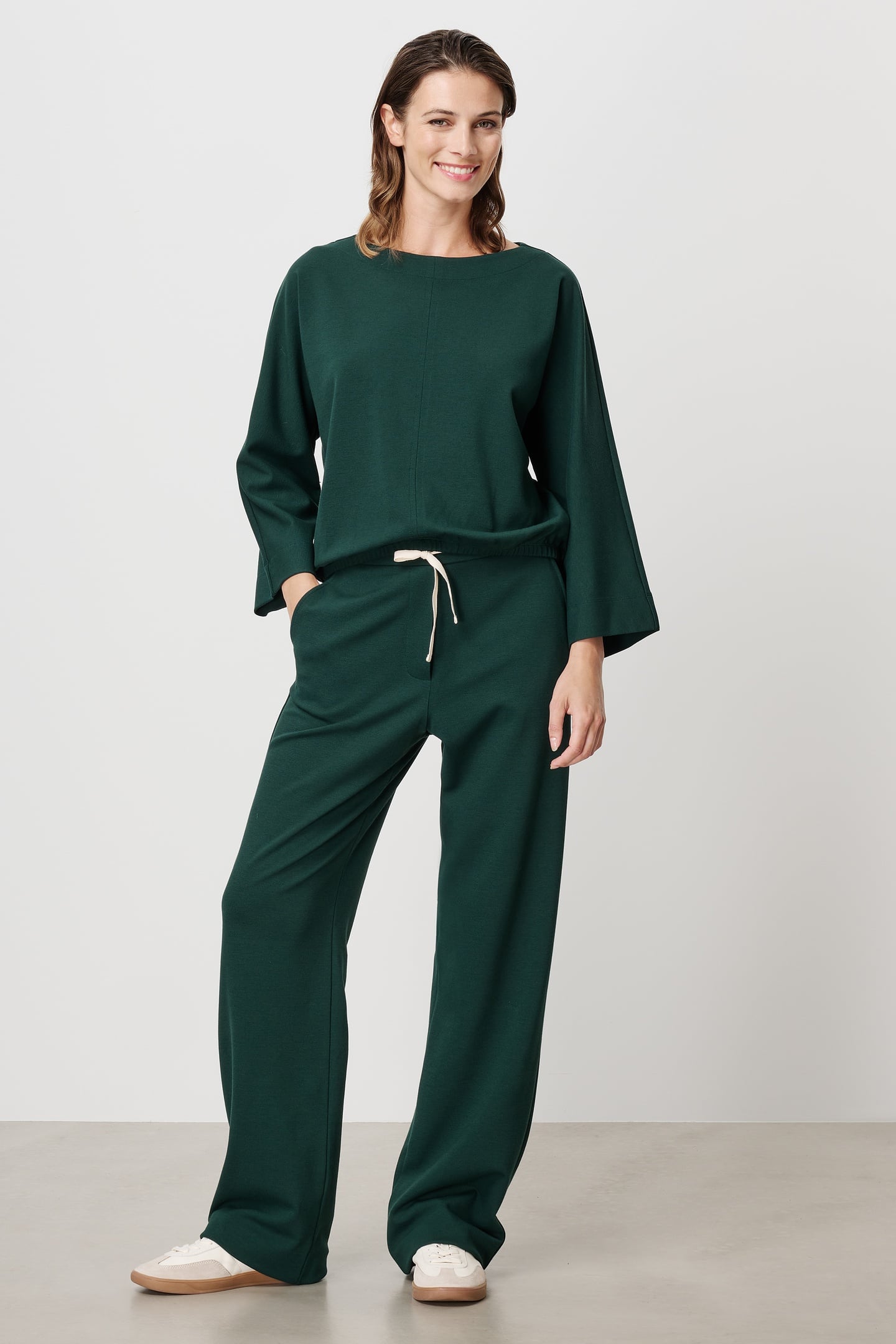 PUNTO CASUAL DRAWSTRING PANTS PINE GREEN 3