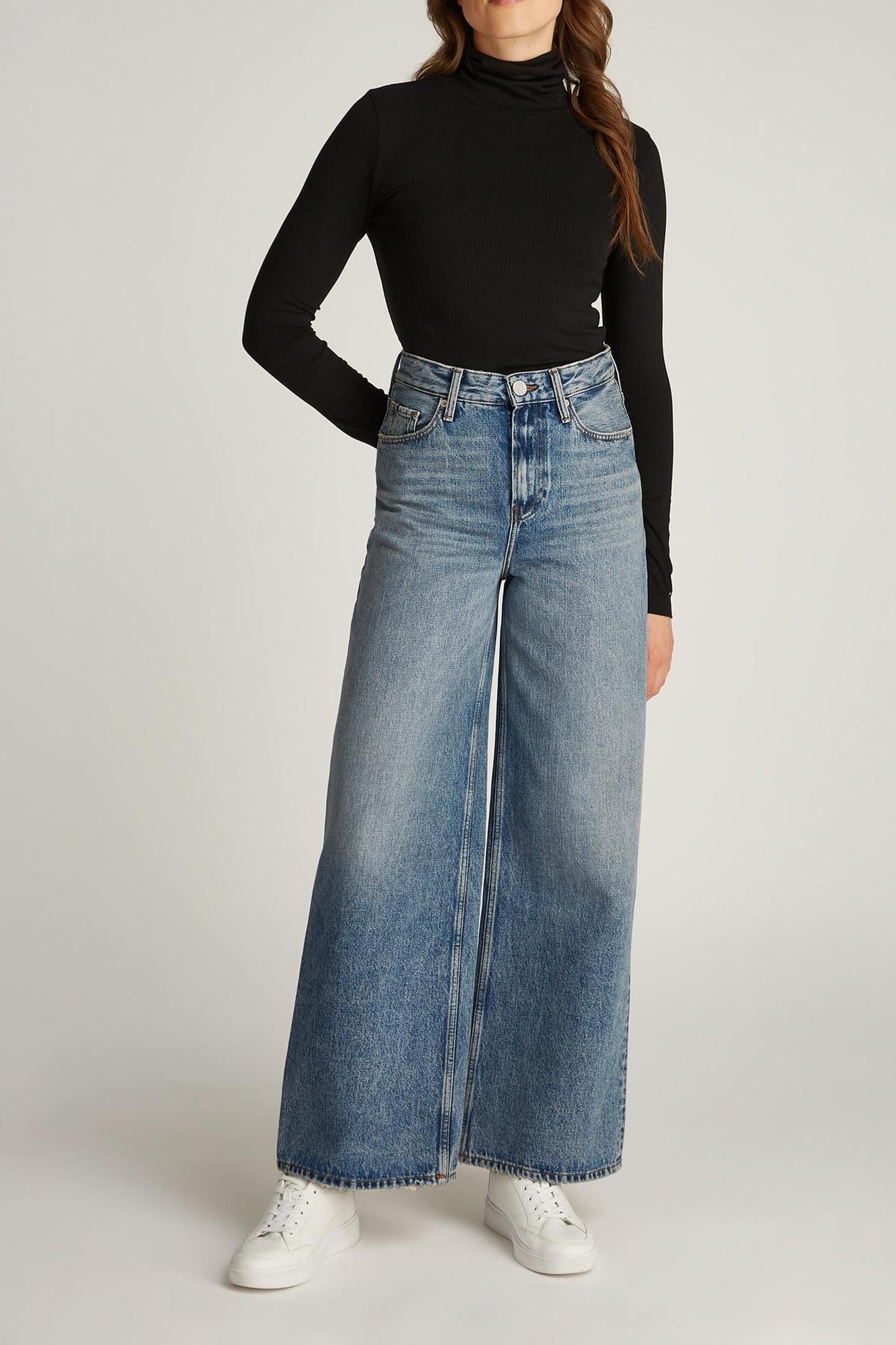 WIDE LEG HIGH WAISTED JEANS 1