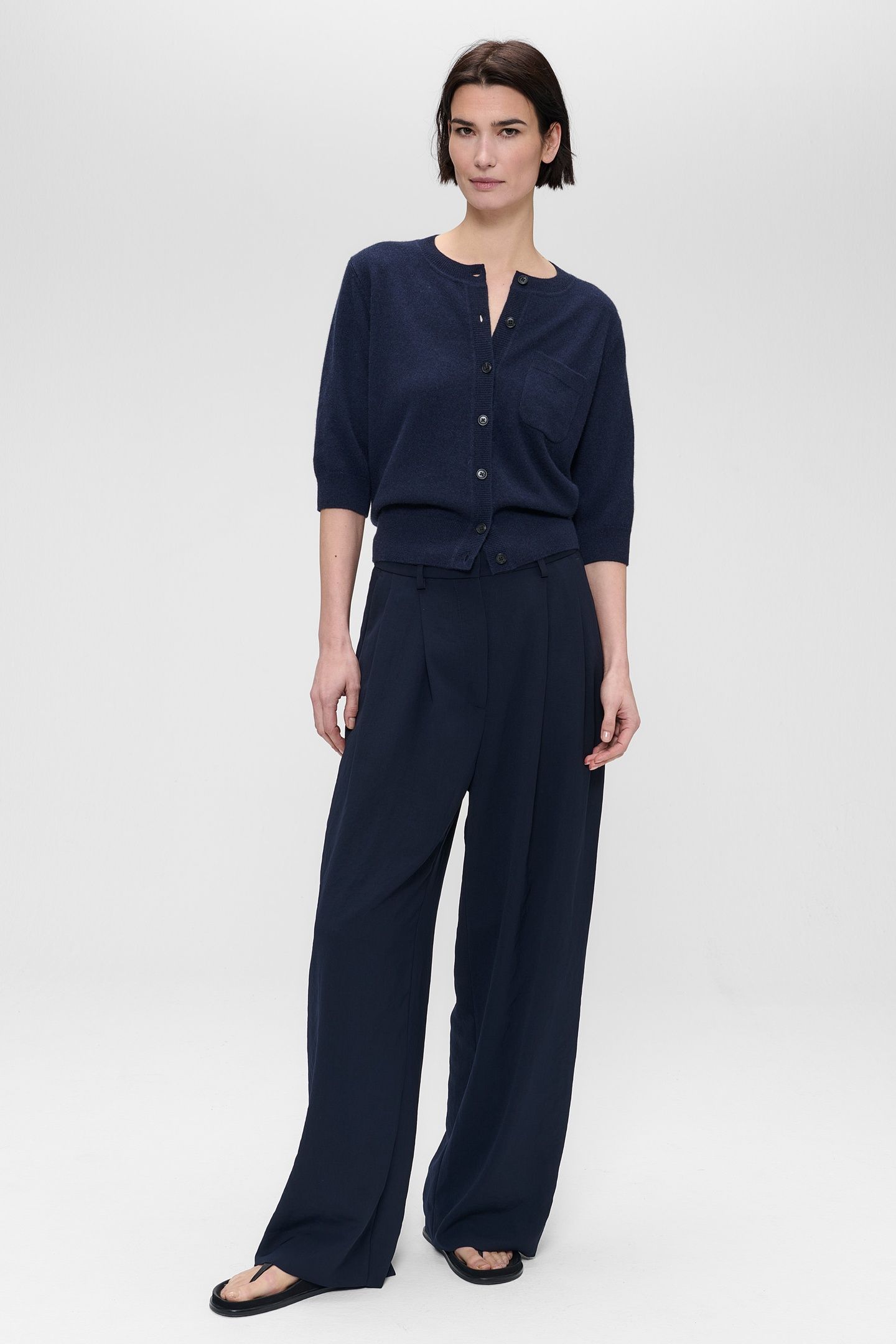 CASHMERE SHORT SLEEVE CARDIGAN MIDNIGHT BLUE 1
