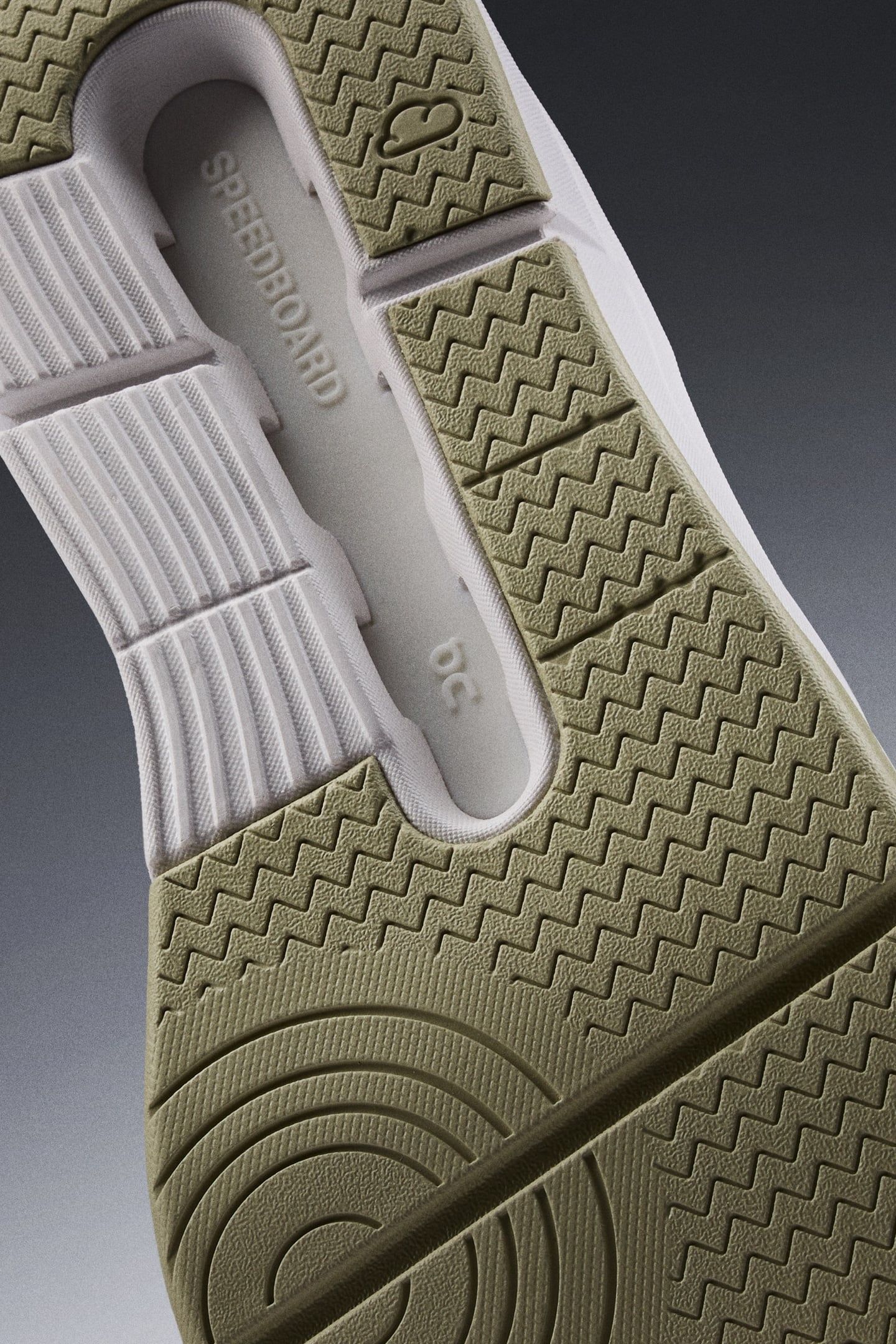 THE ROGER CLUBHOUSE 2 WHITE | CHALK 8