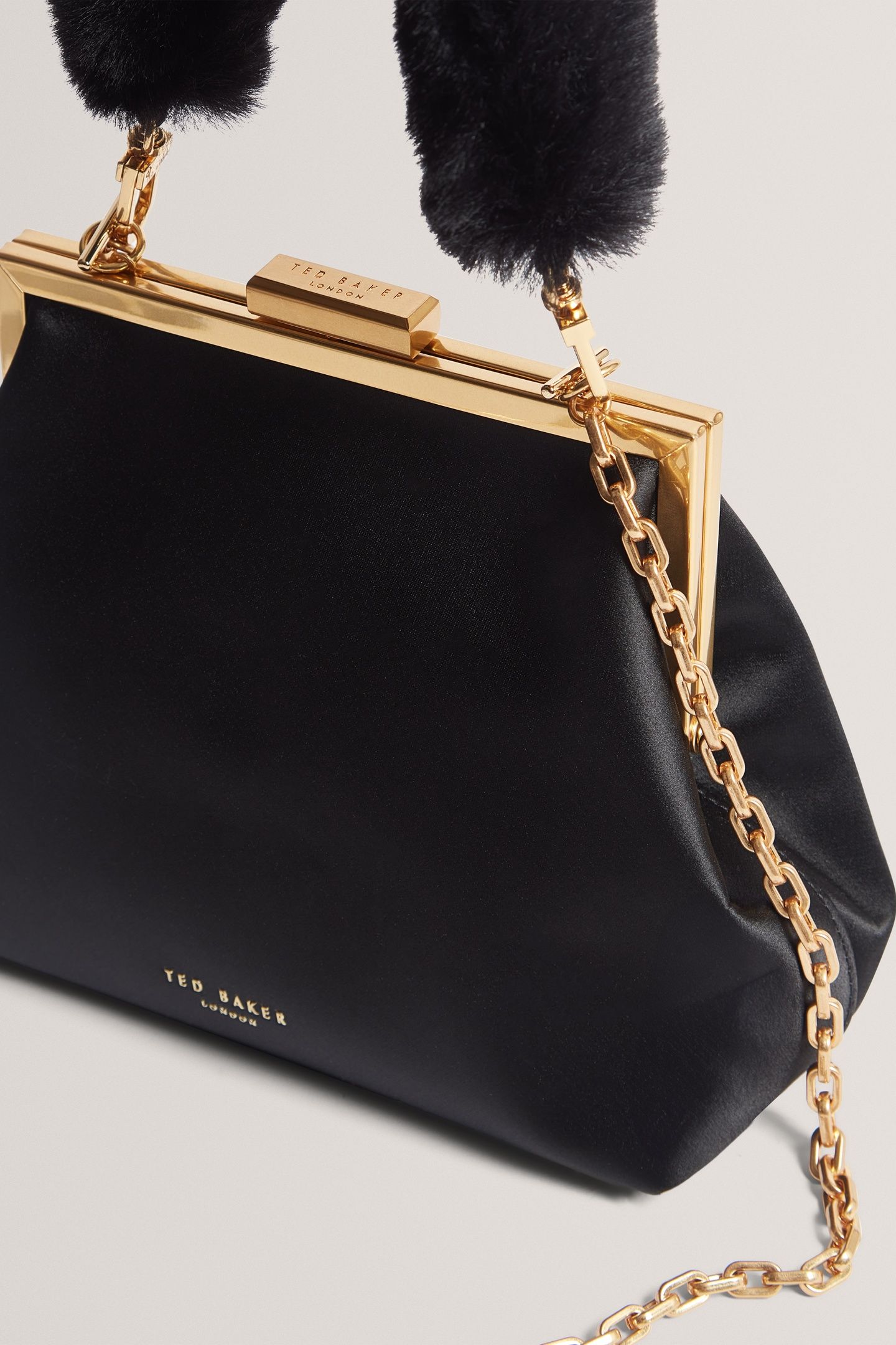 SATIN FUR HANDLE CLUTCH BAG BLACK 3