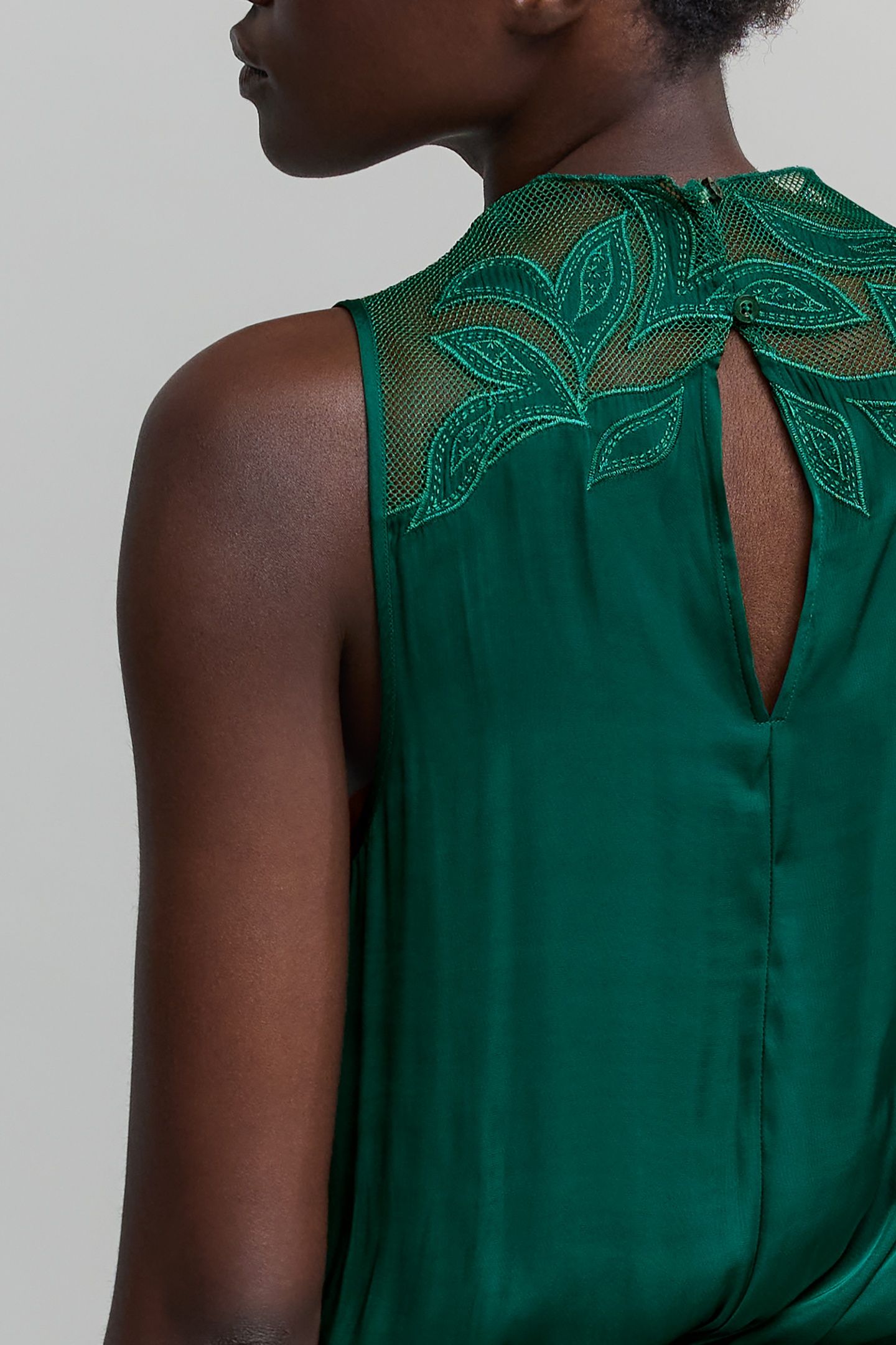 CRUMPLED EMERALD TOP WITH LACE DETAIL 6