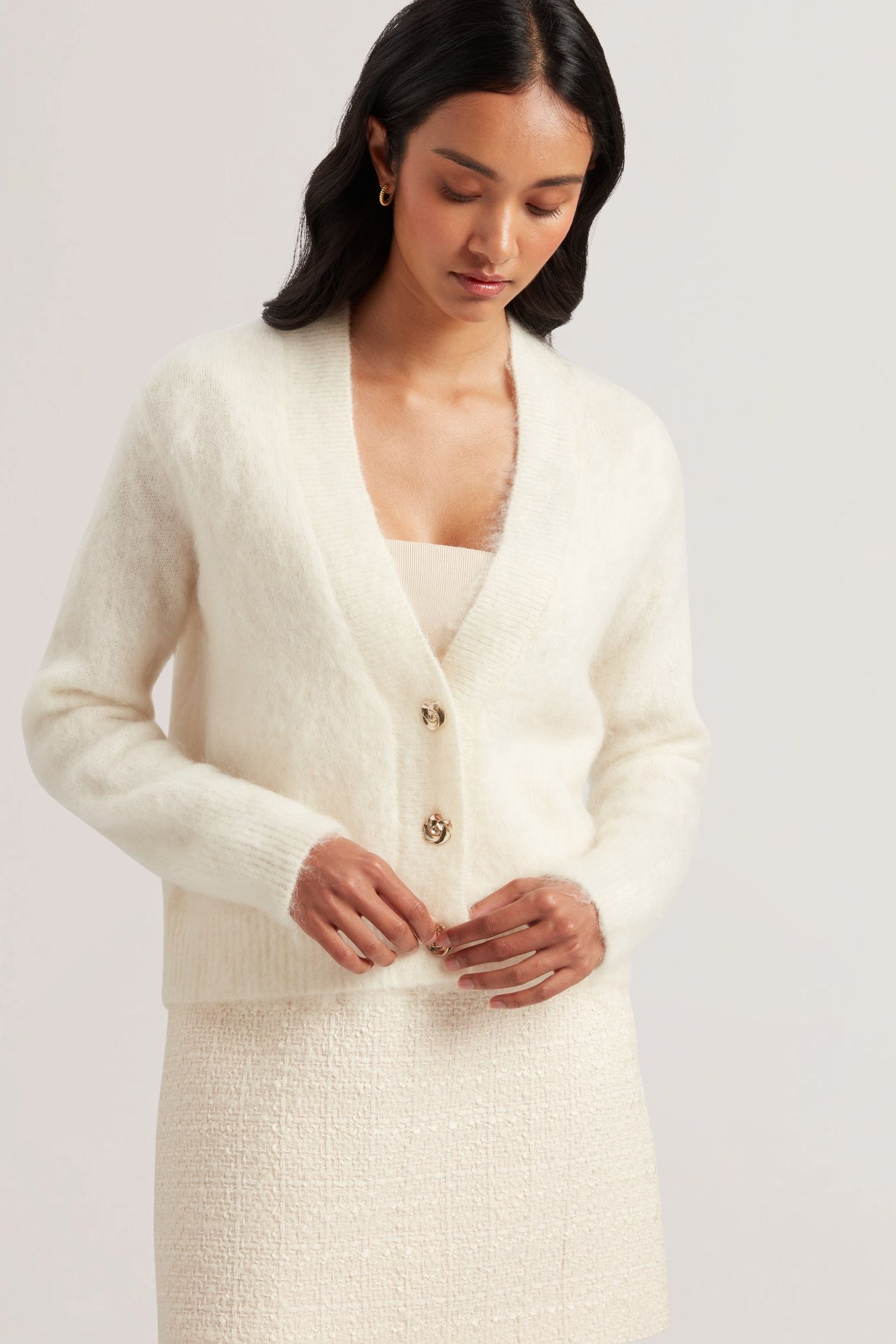 ABEYYY ROSE BUTTON V NECK CARDIGAN IVORY 3
