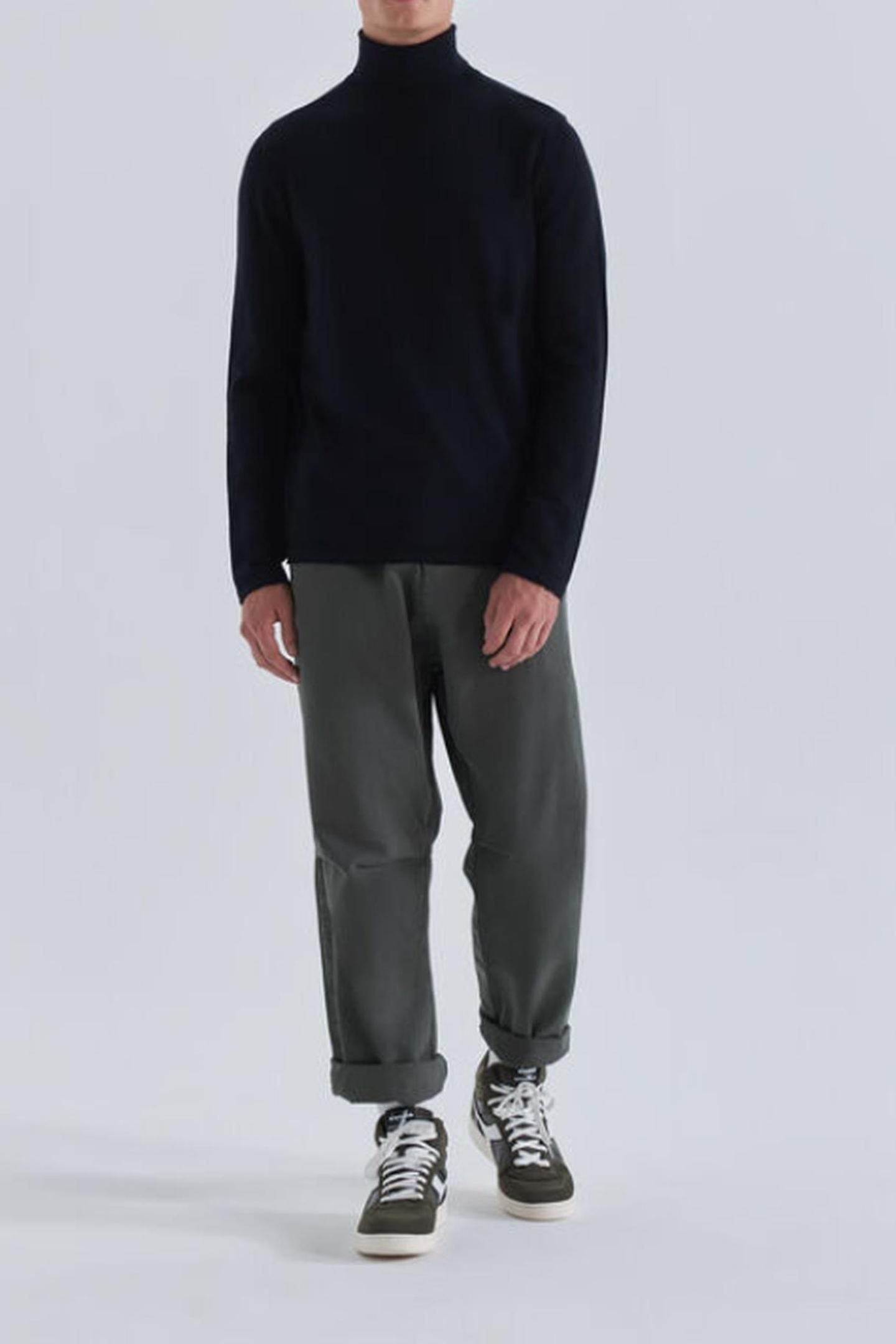 NAVY KNIT ROLL-NECK SWEATER 1