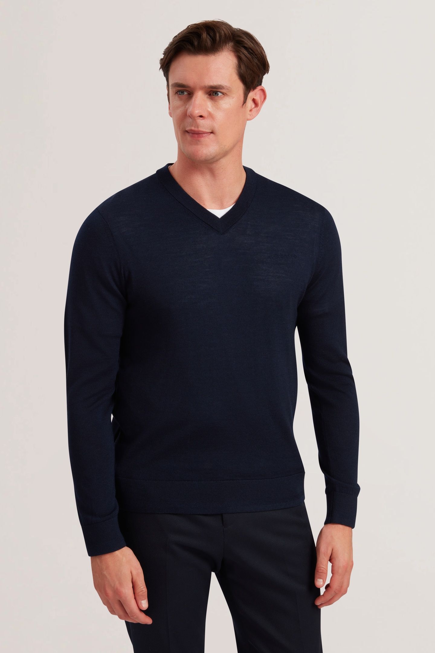 LAMBEH LS MERINO CORE V NECK NAVY 1