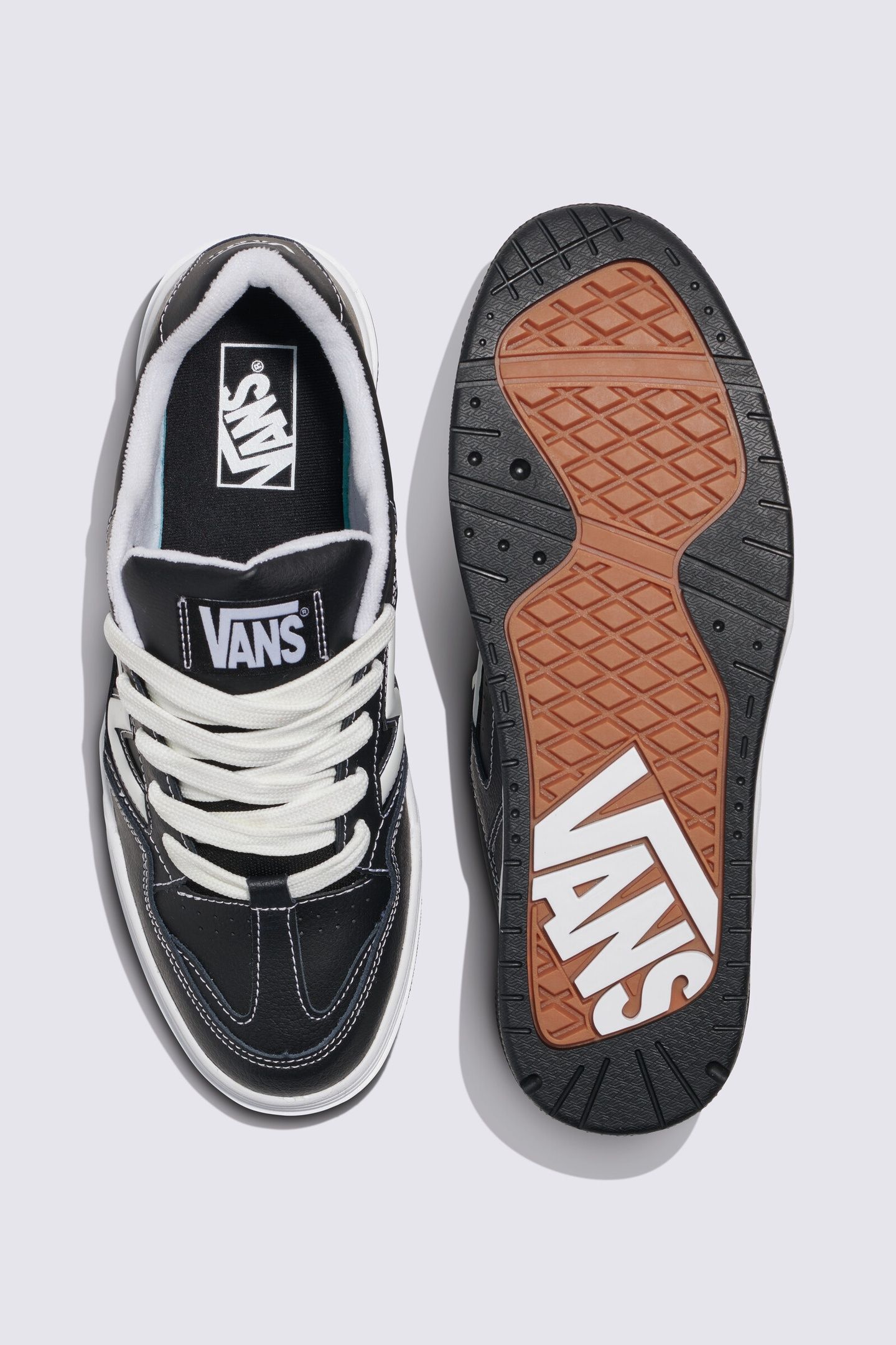 UNISEX UPLAND BLACK/WHITE 6