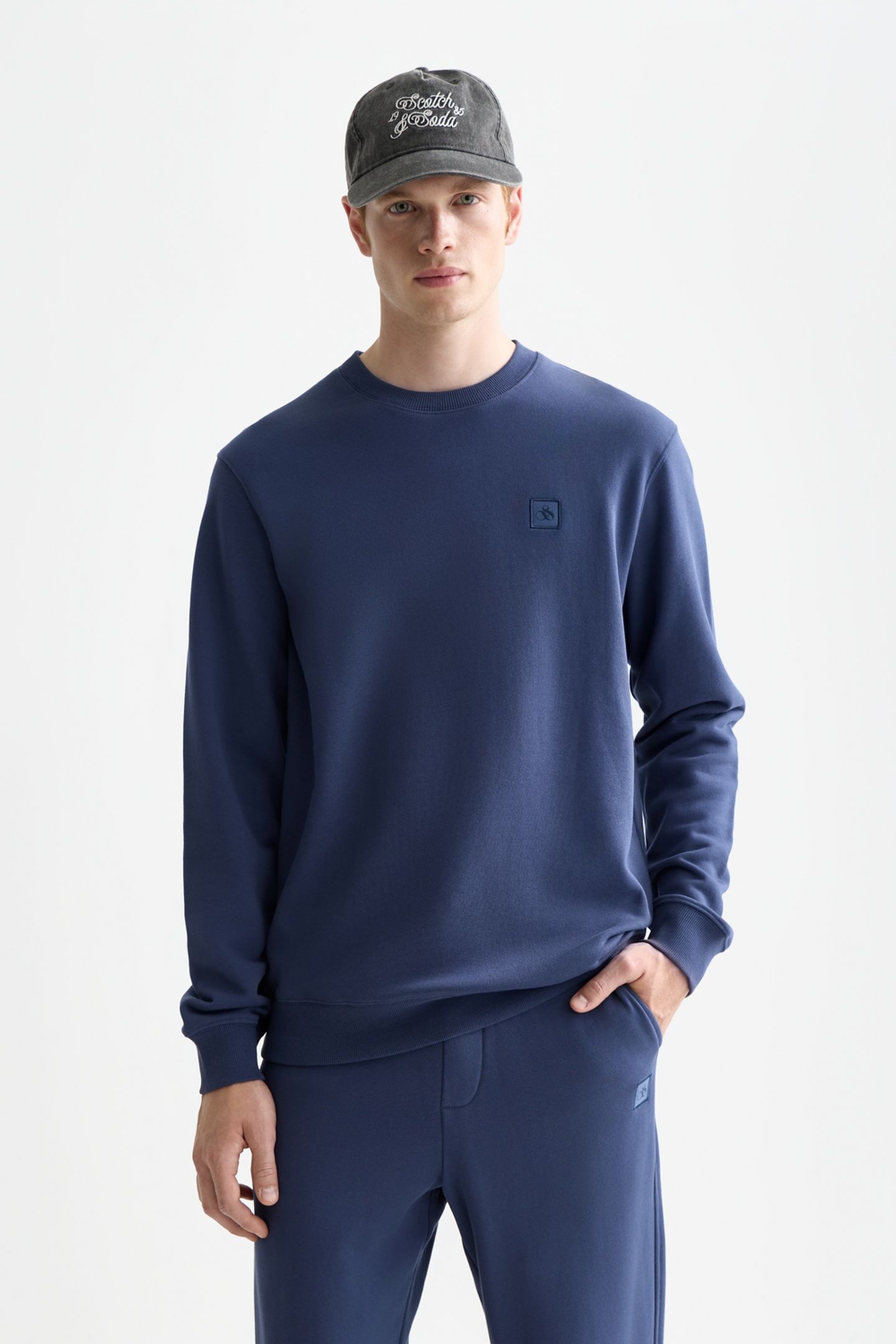 SEASONAL CORE LOGO BADGE REGULAR-FIT SWEATSHIRT NAVY 1