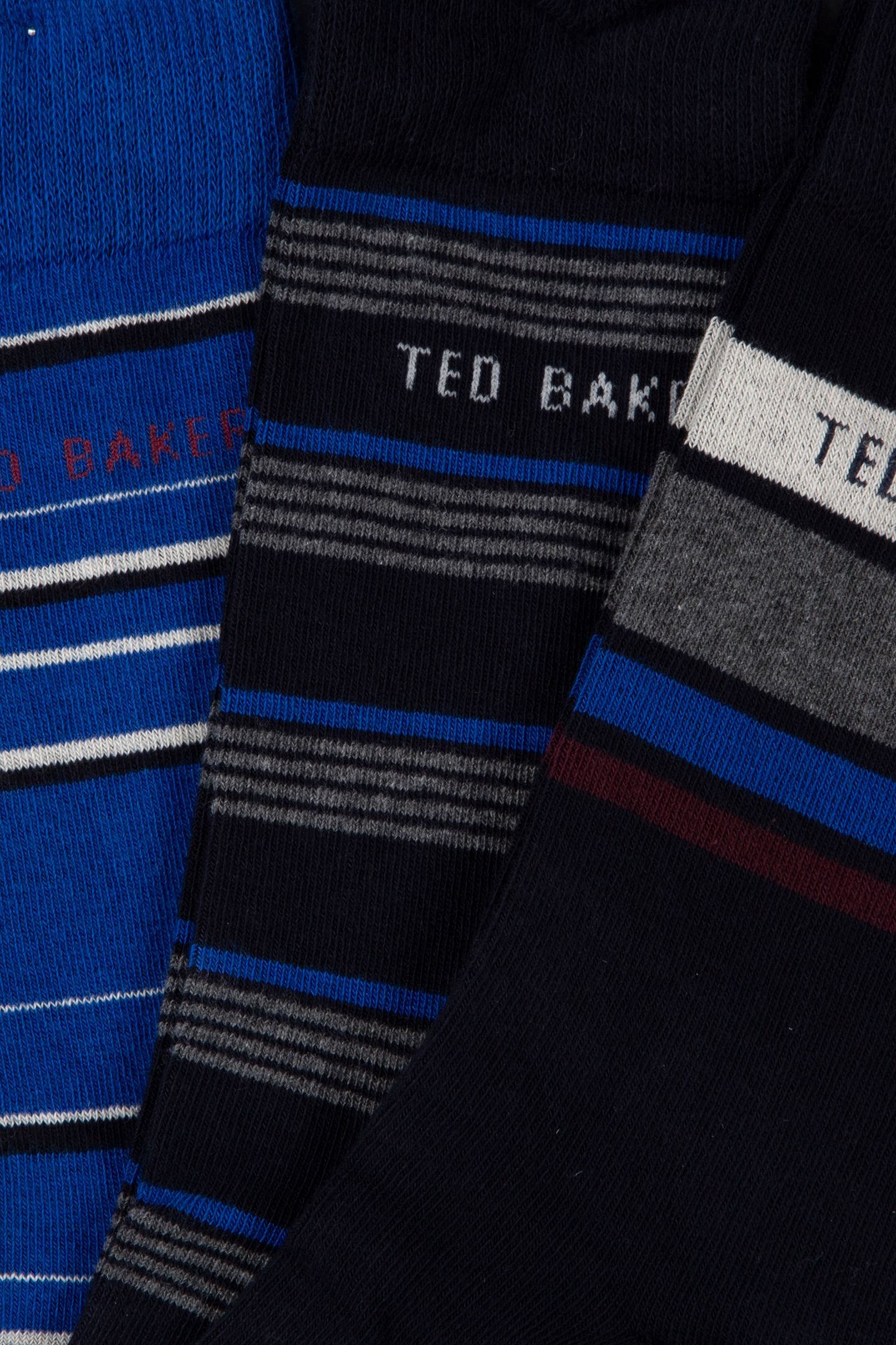 MIXEDJ THREE PACK OF ANKLE SOCKS ASSORTED 4