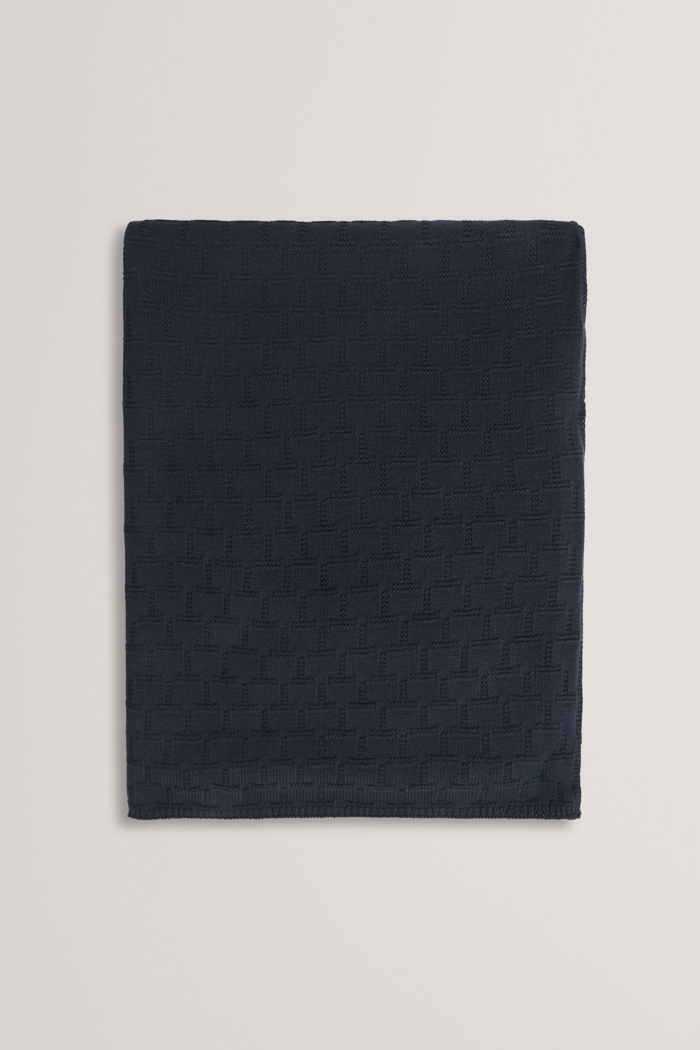 REPEAT KNIT SCARF NAVY 2