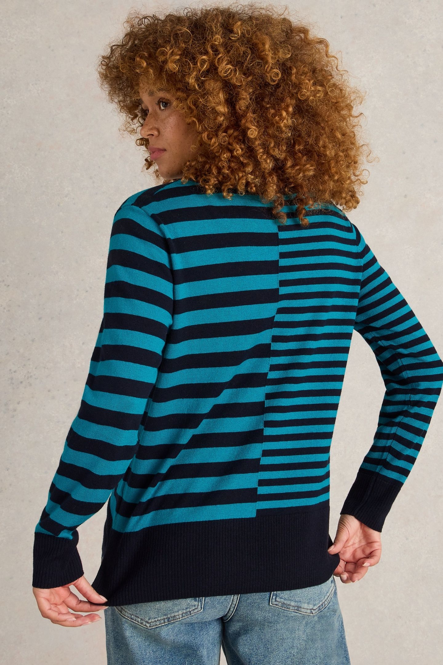 MAGGIE V NECK JUMPER GREEN MLT 3