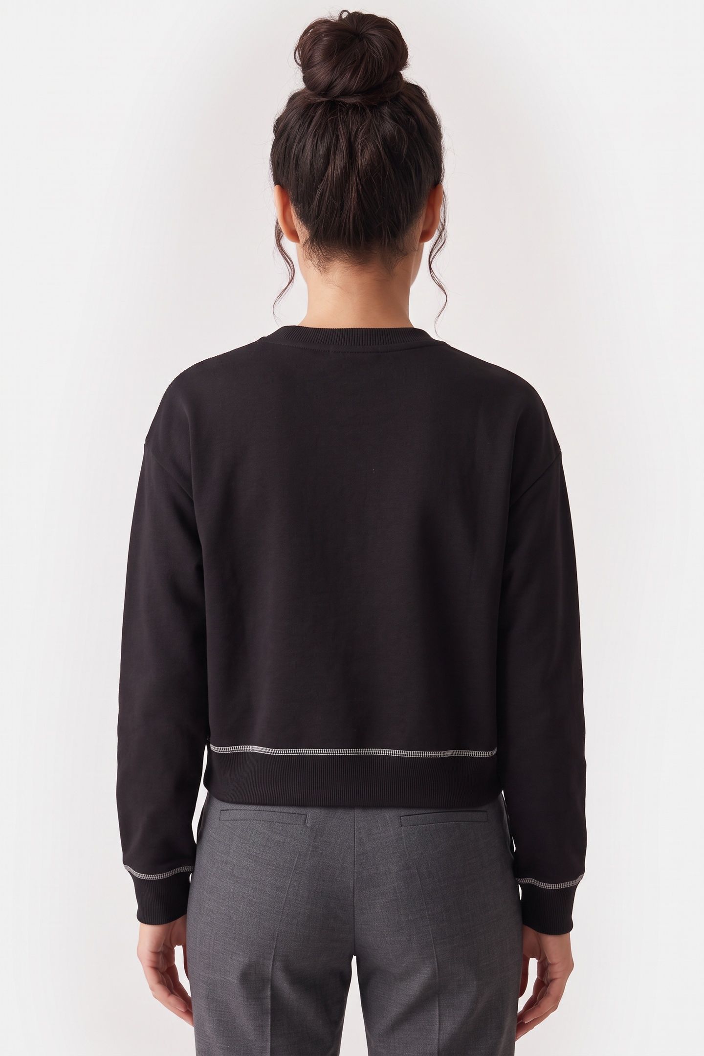 CORE CHEST ARTWORK SWEATSHIRT BLACK 2