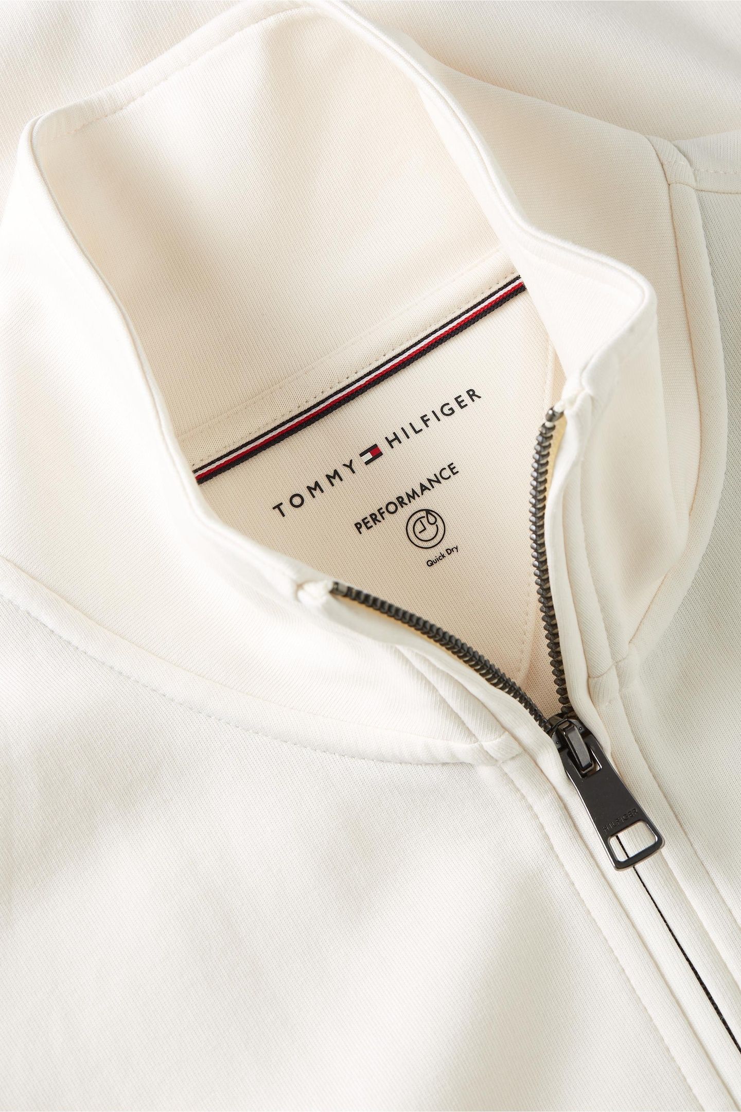 ESSENTIAL INTECHNO 1 IVORY PETAL 3