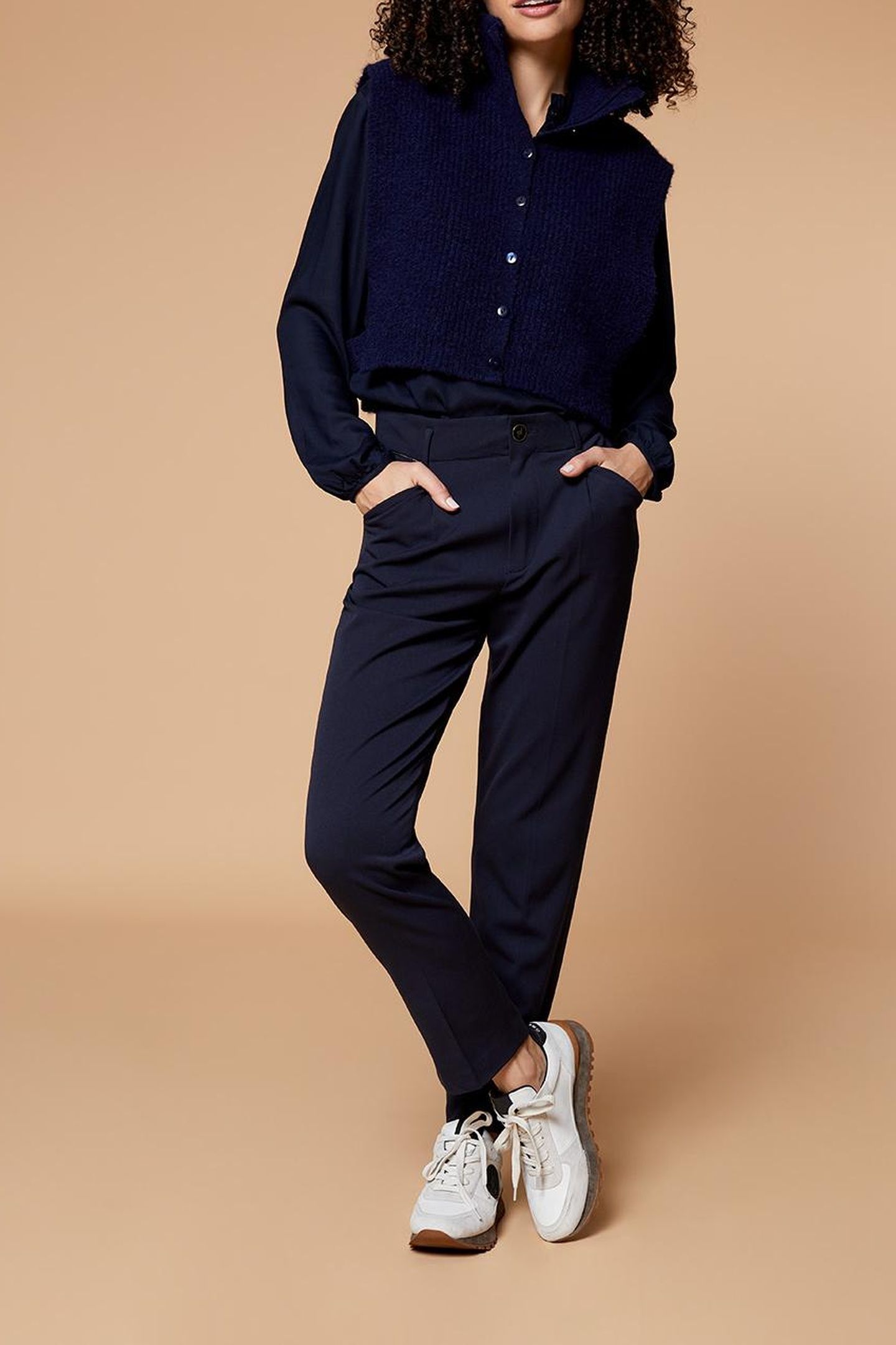 ANGIE . NAVY KNIT TRUCKER COLLAR 3