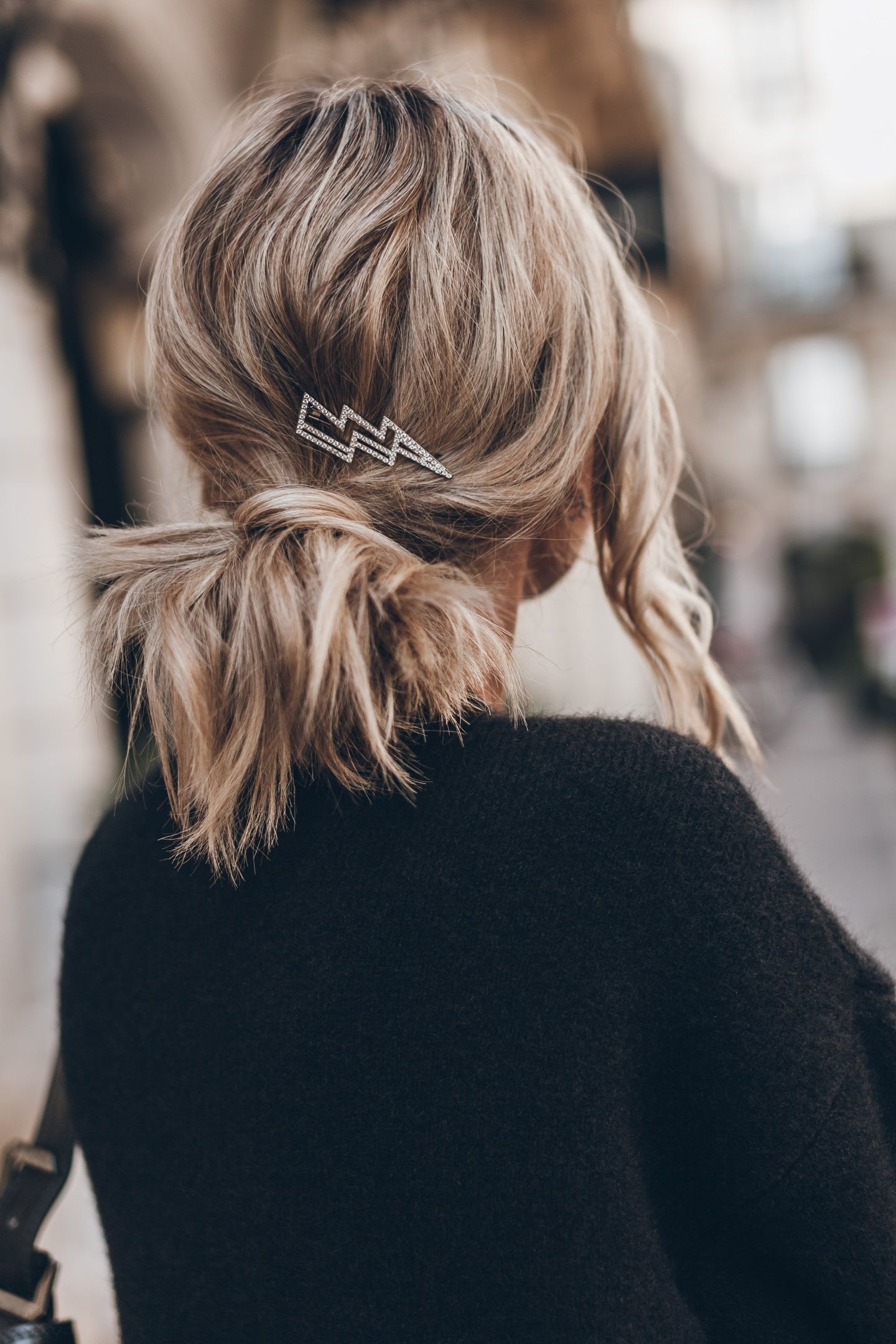 THE FLASH HAIR PIN 1